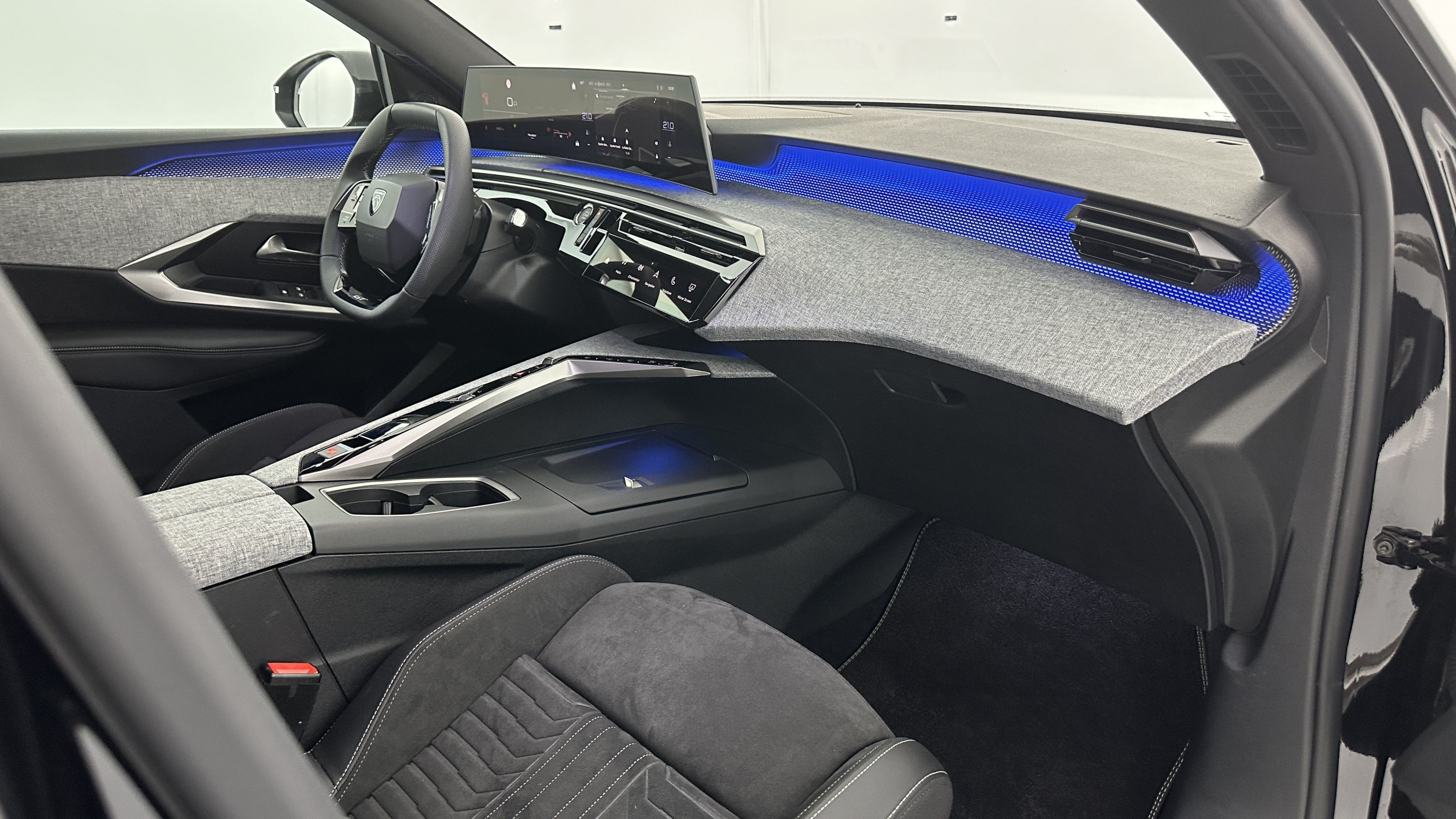 Vente en ligne Peugeot 5008 5008 III 1.2 Hybrid 145ch GT e-DCS6 au prix de 33 910 €