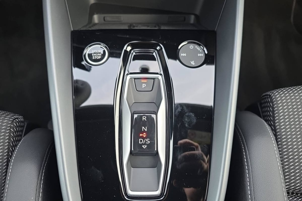 Vente en ligne Audi A3 45 TFSI e Hybride rechargeable 272 S tronic 6 S line au prix de 45 820 €