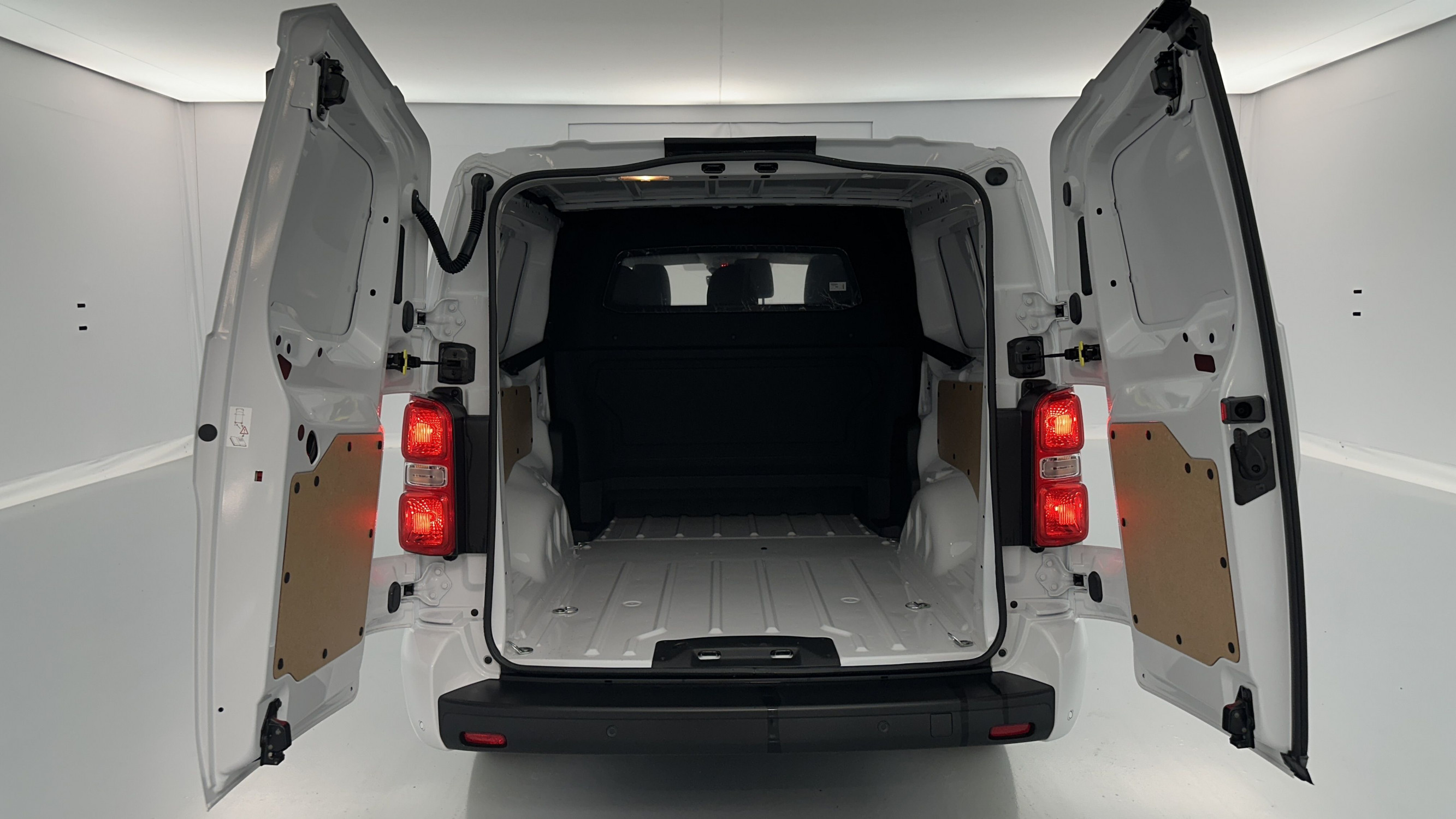 Vente en ligne Fiat Scudo SCUDO CA XL 2.0 BlueHDi 180ch Pack Premium Connect EAT8 au prix de 37 880 €