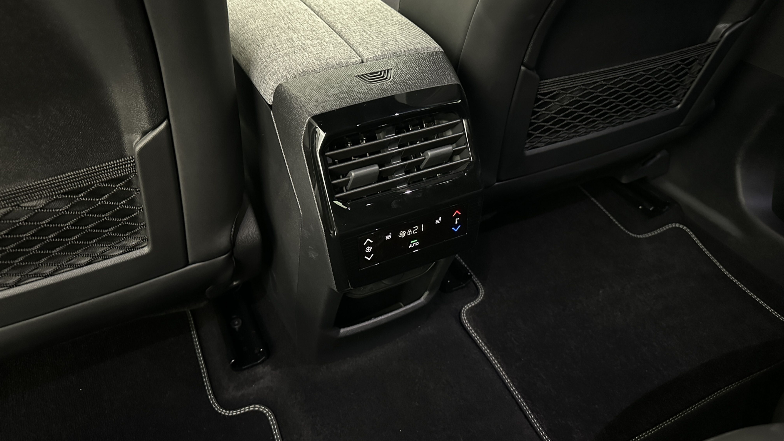 Vente en ligne Peugeot 5008 5008 III 1.2 Hybrid 145ch GT e-DCS6 au prix de 33 910 €