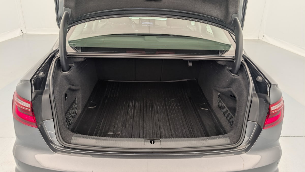 Vente en ligne Audi A4 35 TFSI 150 S tronic 7 Design au prix de 20 270 €