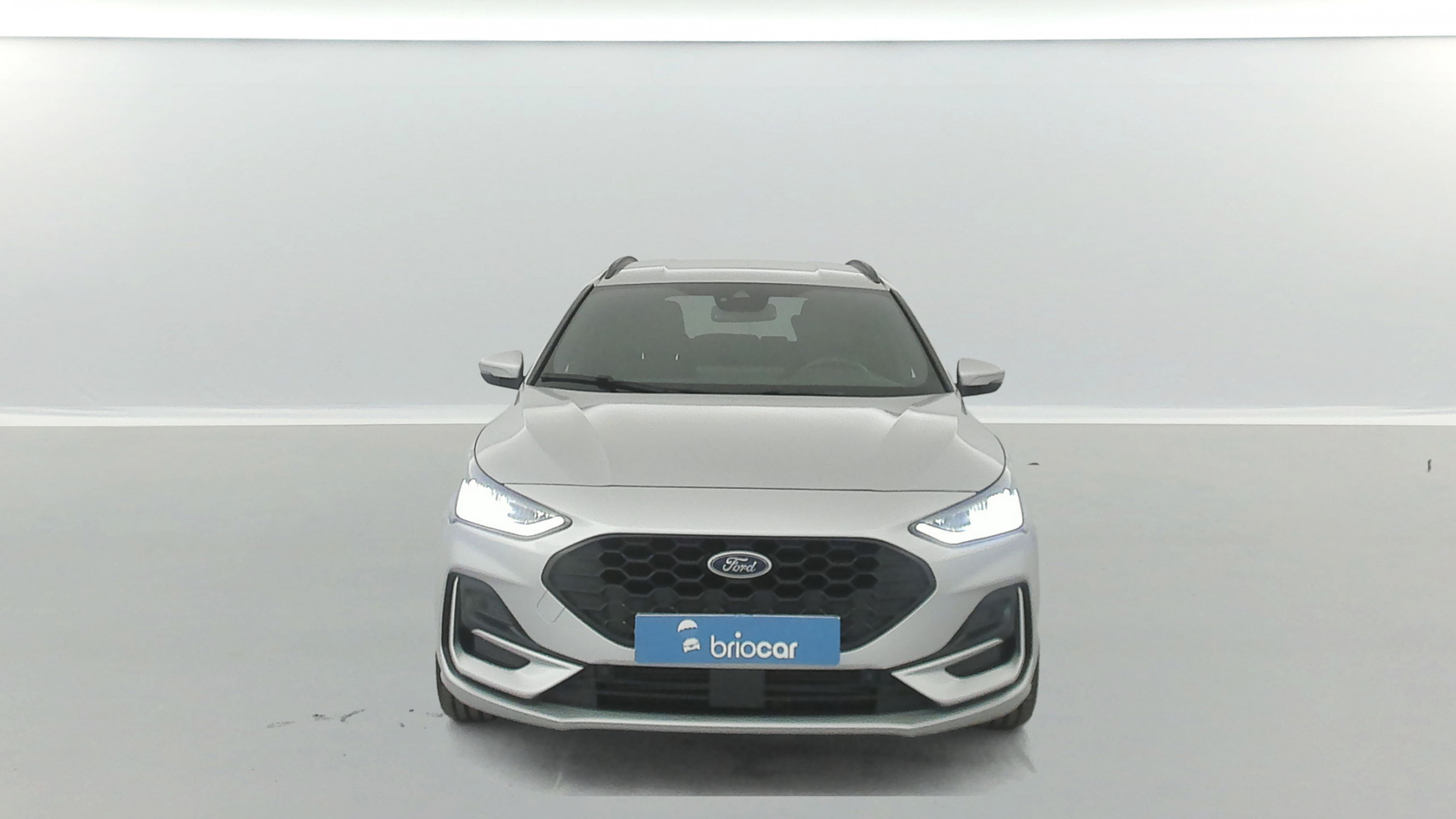Vente en ligne Ford Focus SW 1.0 EcoBoost 125ch ST-Line au prix de 16 990 €