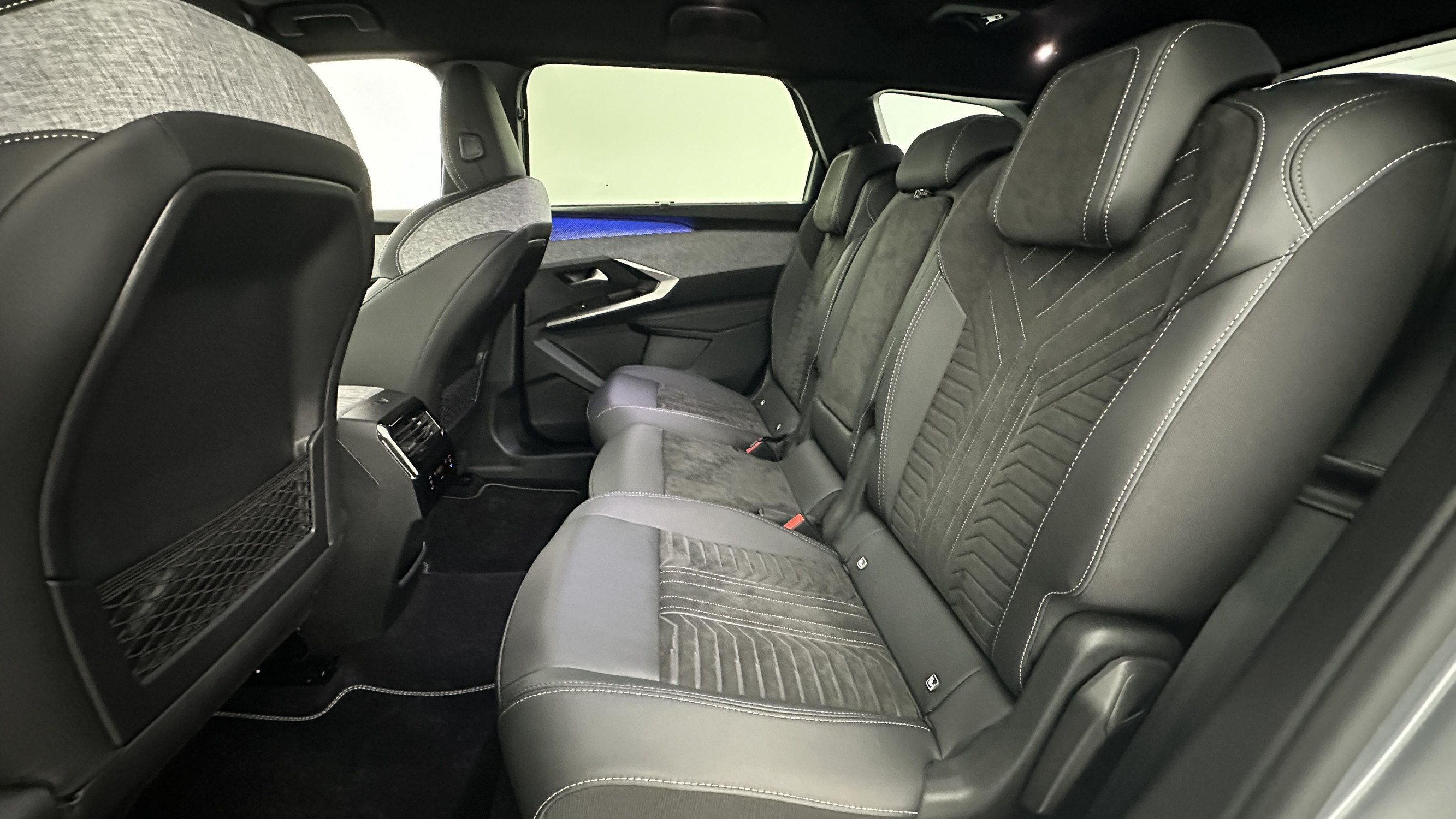 Vente en ligne Peugeot 5008 5008 III 1.2 Hybrid 145ch GT e-DCS6 au prix de 33 910 €