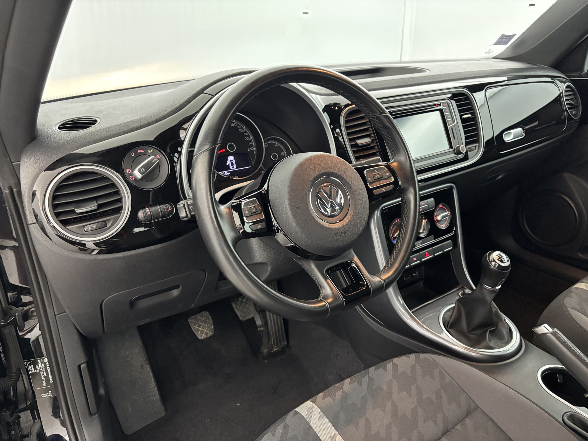 Vente en ligne Volkswagen Coccinelle 1.2 TSI 105ch Origin au prix de 15 980 €