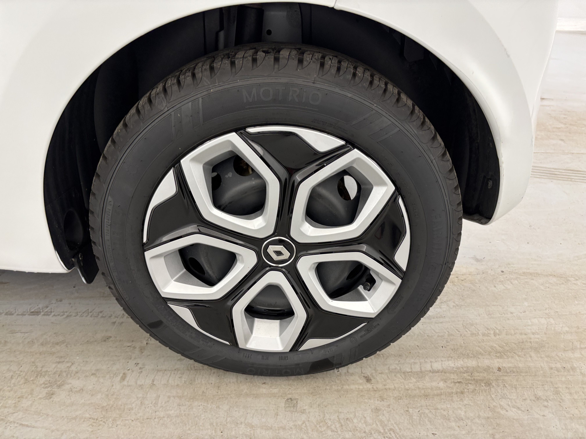 Vente en ligne Renault Twingo 3 E-Tech Electric Equilibre R80 Achat Intégral au prix de 11 990 €