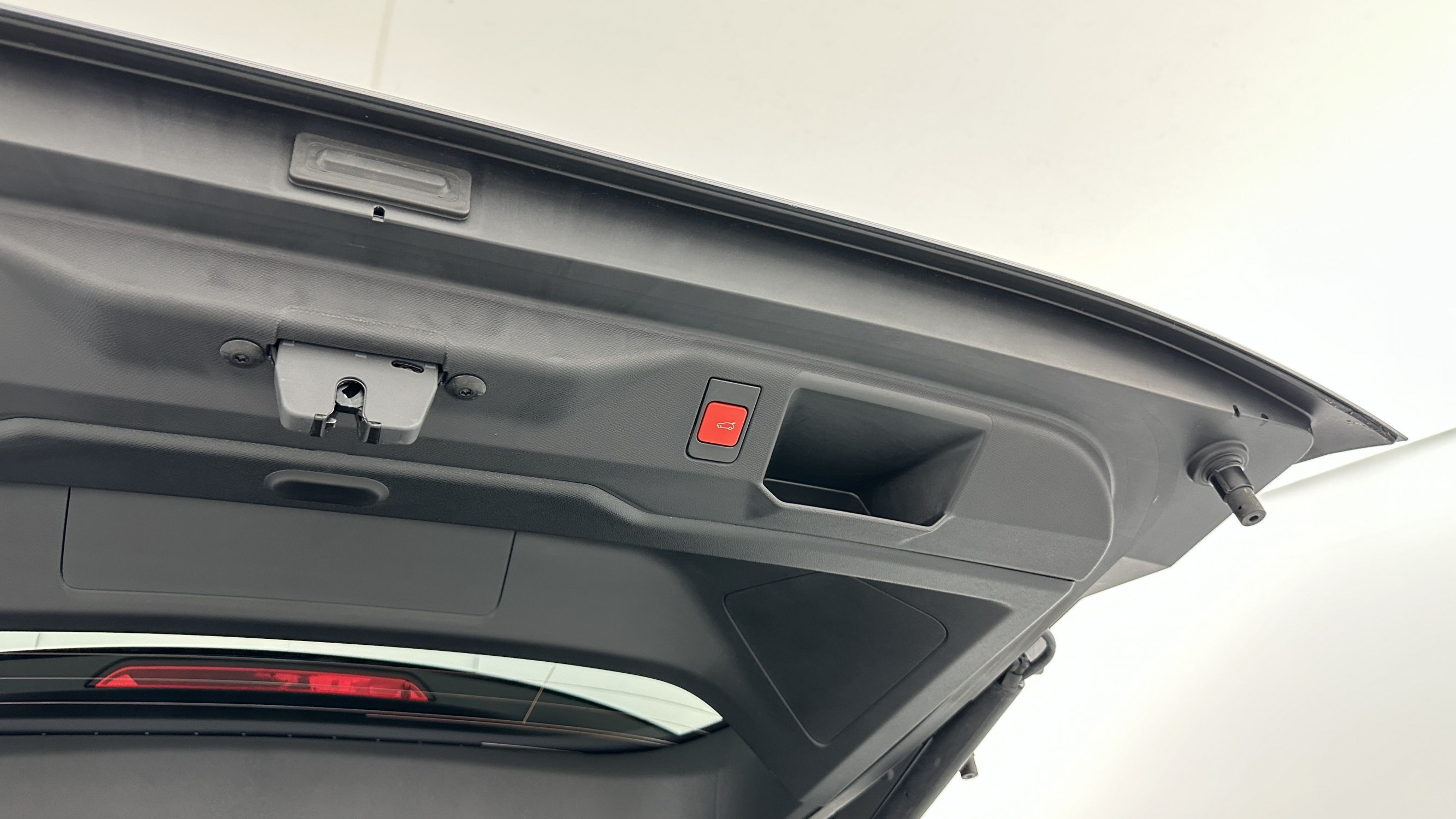Vente en ligne Peugeot 5008 5008 III 1.2 Hybrid 145ch GT e-DCS6 au prix de 33 910 €