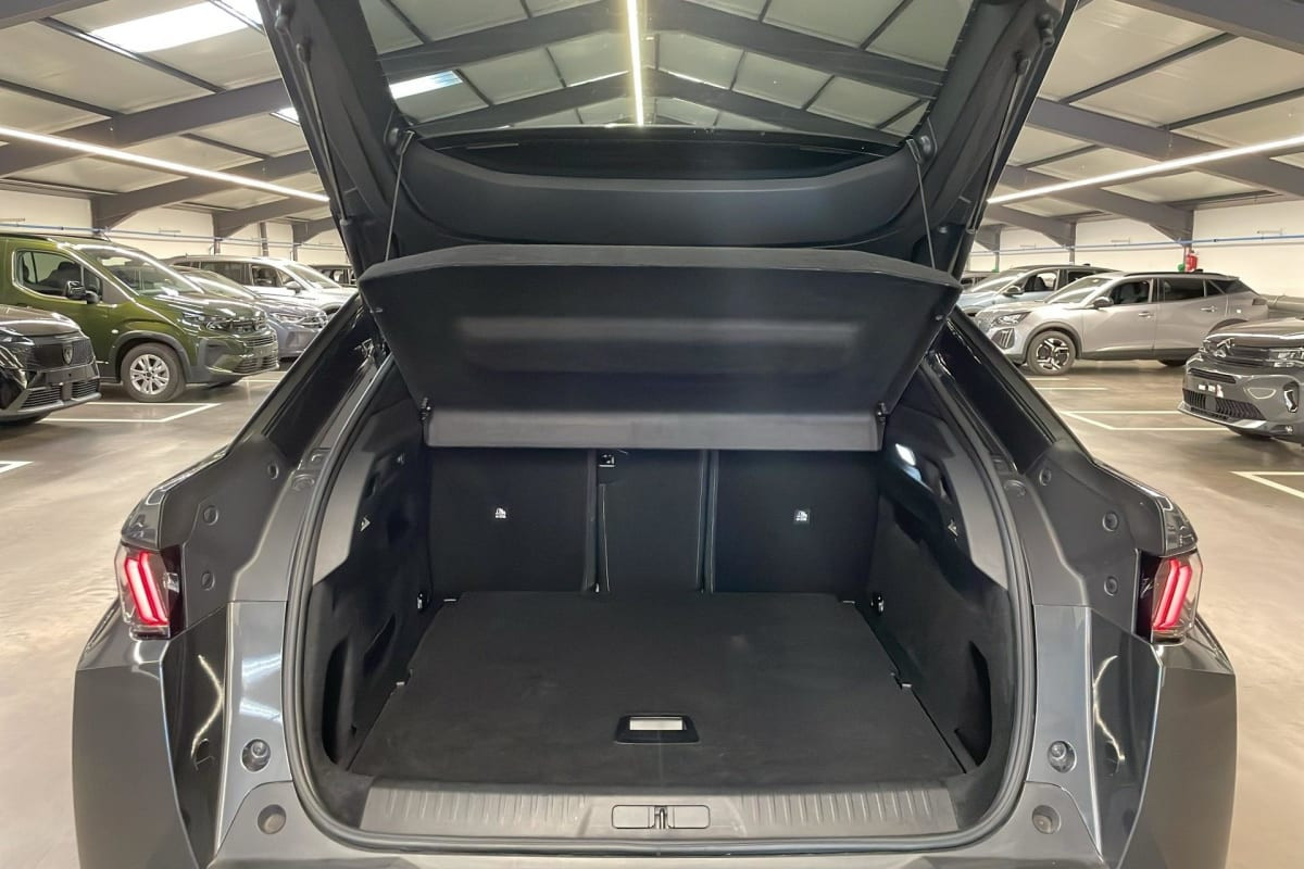 Vente en ligne Peugeot 3008 Hybrid 145 e-DCS6 Allure au prix de 28 510 €