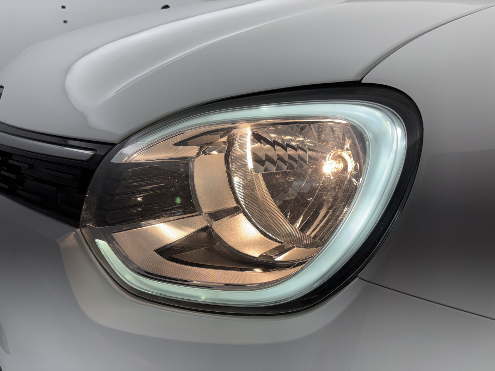 Vente en ligne Renault Twingo 3 E-Tech Electric Equilibre R80 Achat Intégral au prix de 11 990 €