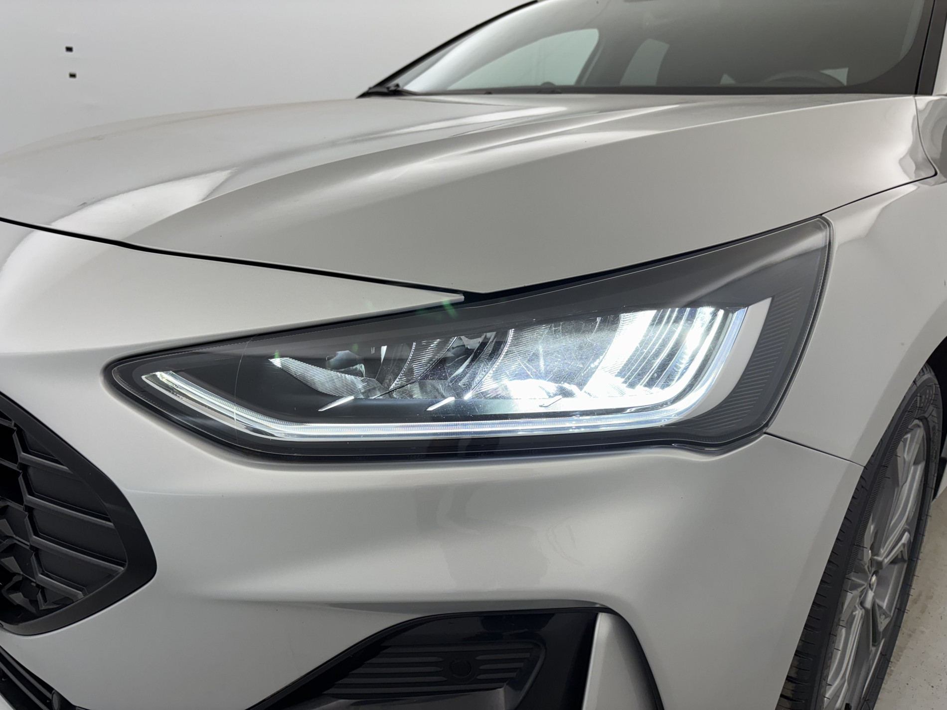 Vente en ligne Ford Focus SW 1.0 EcoBoost 125ch ST-Line au prix de 16 990 €