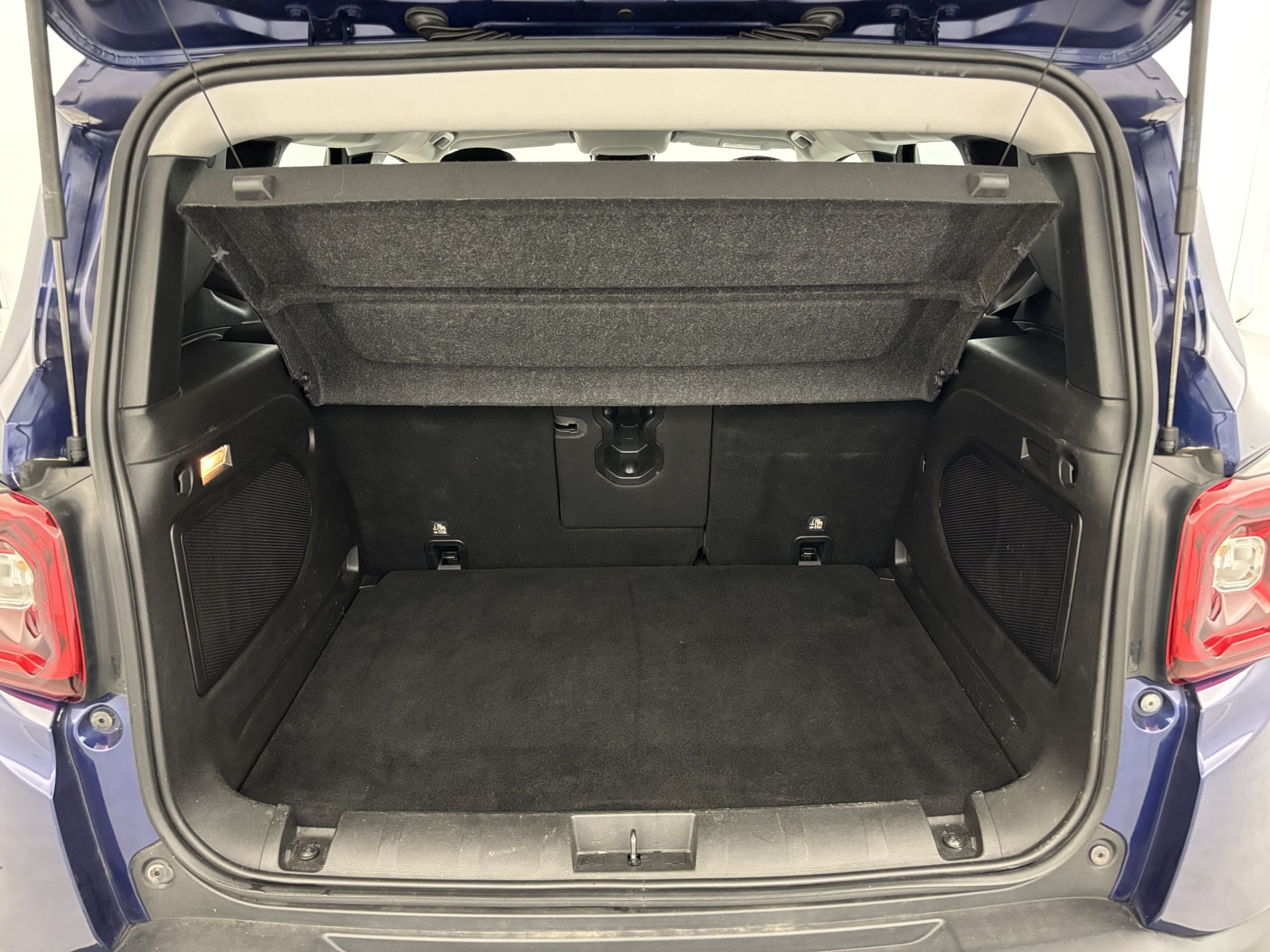 Vente en ligne Jeep Renegade 1.6 MultiJet 120ch Limited + Attelage au prix de 14 990 €