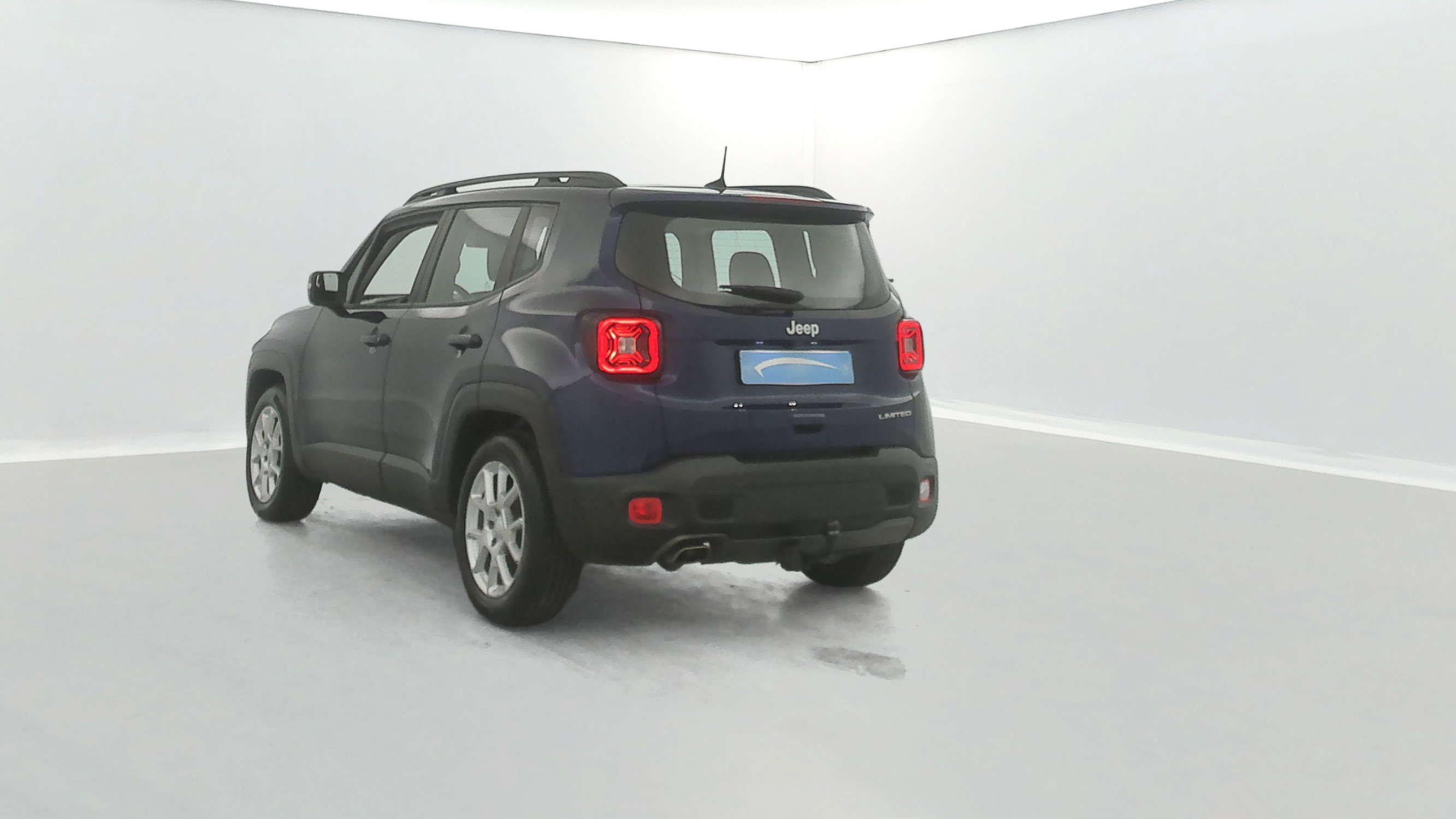 Vente en ligne Jeep Renegade 1.6 MultiJet 120ch Limited + Attelage au prix de 14 990 €