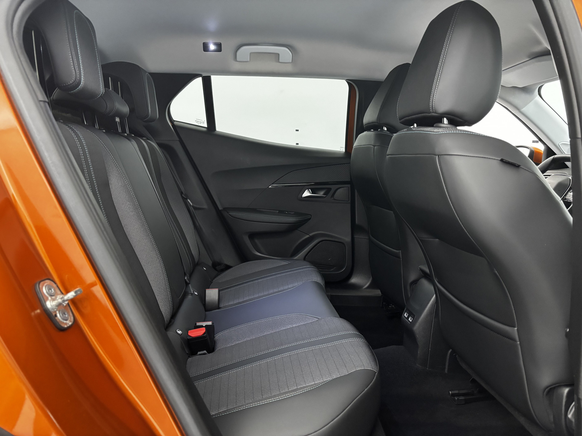 Vente en ligne Peugeot 2008 1.5 BlueHDi 110ch Allure Suréquipé au prix de 13 790 €