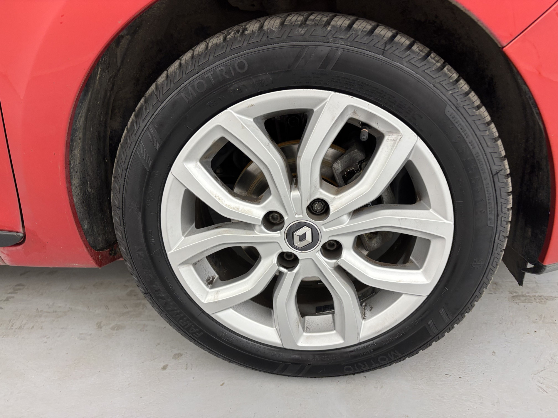 Vente en ligne Renault Clio 4 Estate 0.9 TCe 90ch Intens au prix de 9 990 €