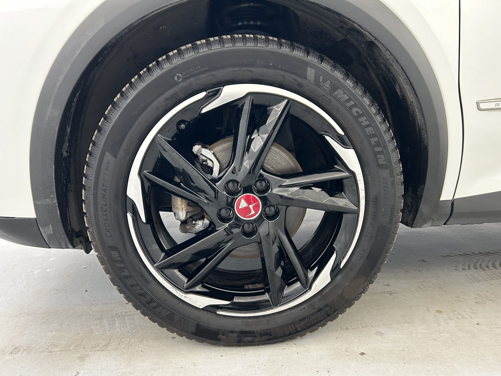 Vente en ligne Ds DS7 Crossback BlueHDi 130ch Performance Line Automatique Suréquipée au prix de 22 990 €