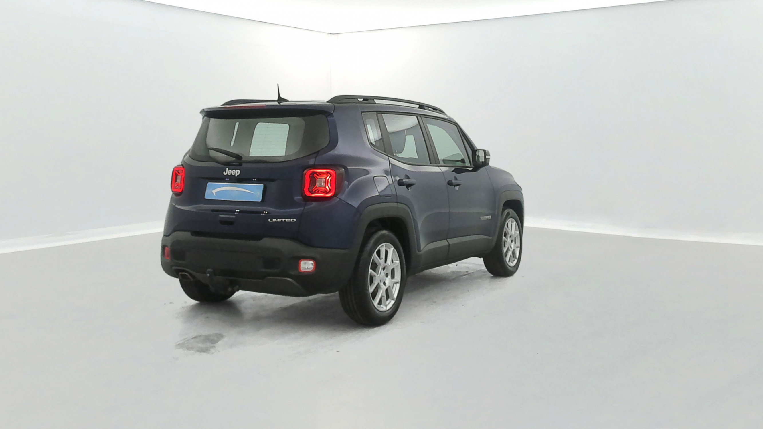 Vente en ligne Jeep Renegade 1.6 MultiJet 120ch Limited + Attelage au prix de 14 990 €