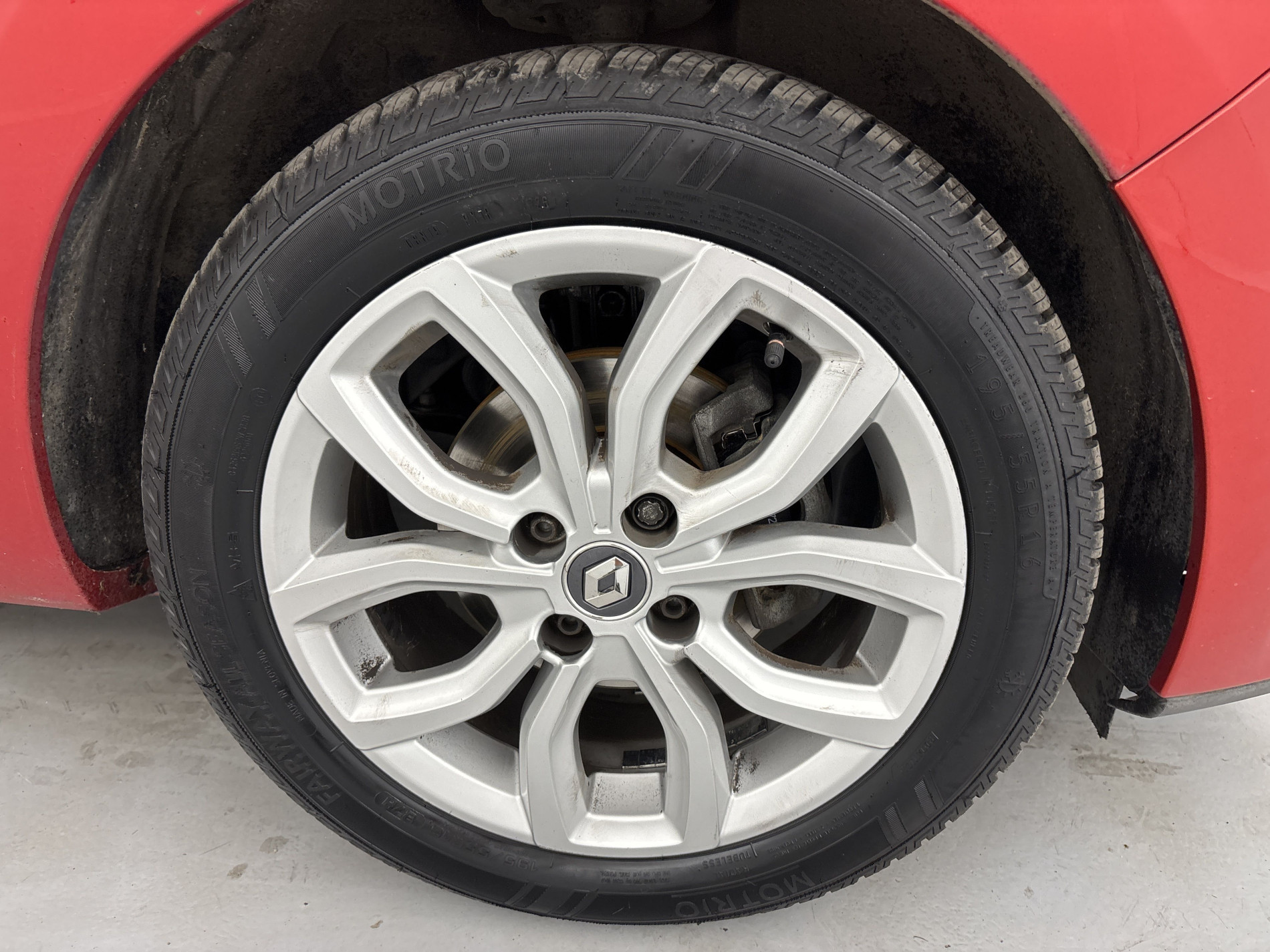 Vente en ligne Renault Clio 4 Estate 0.9 TCe 90ch Intens au prix de 9 990 €
