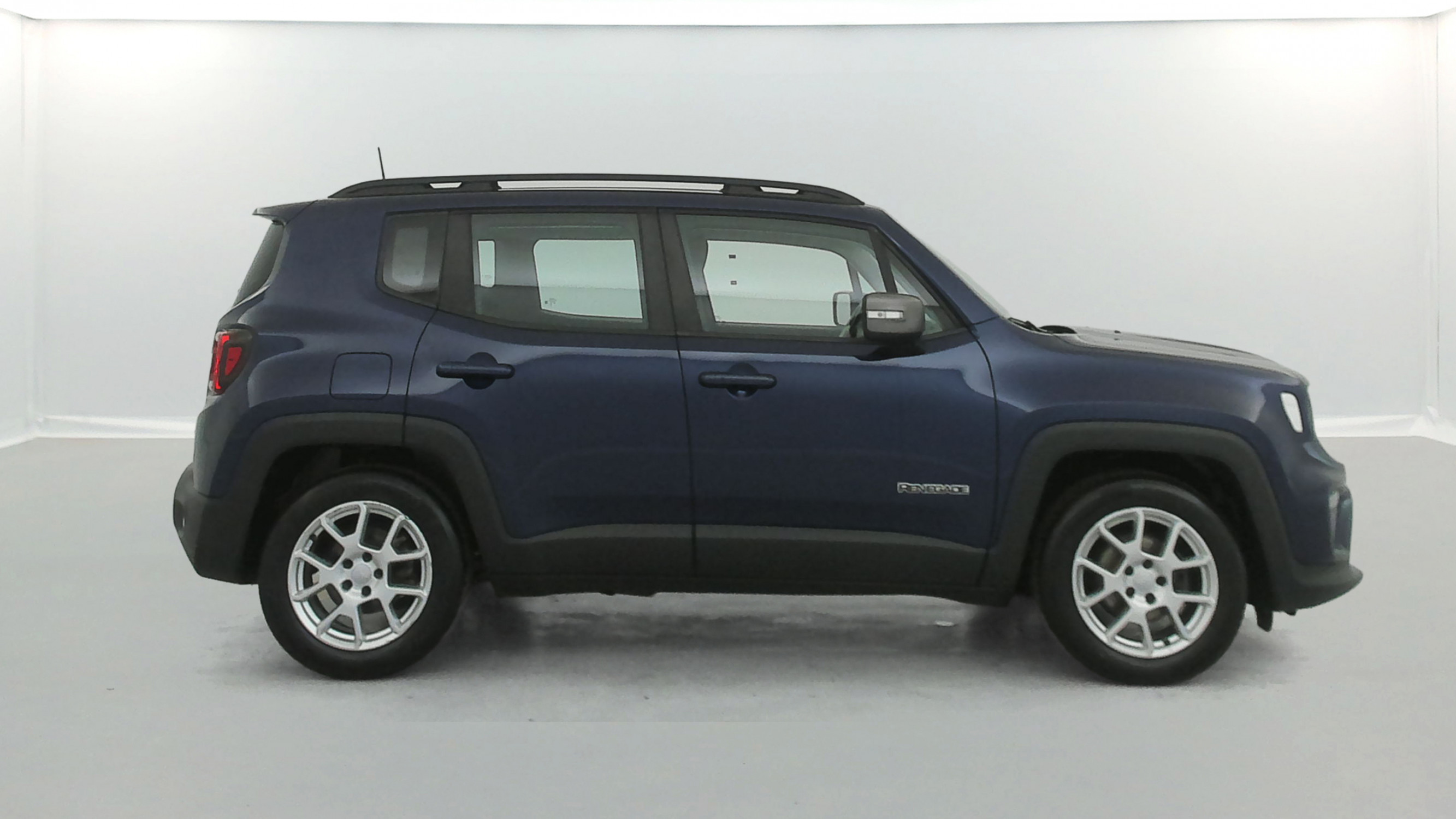 Vente en ligne Jeep Renegade 1.6 MultiJet 120ch Limited + Attelage au prix de 14 990 €