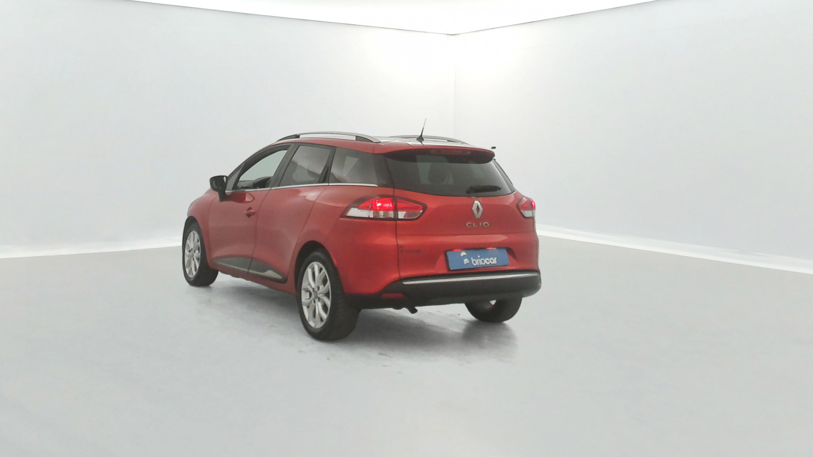 Vente en ligne Renault Clio 4 Estate 0.9 TCe 90ch Intens au prix de 9 990 €