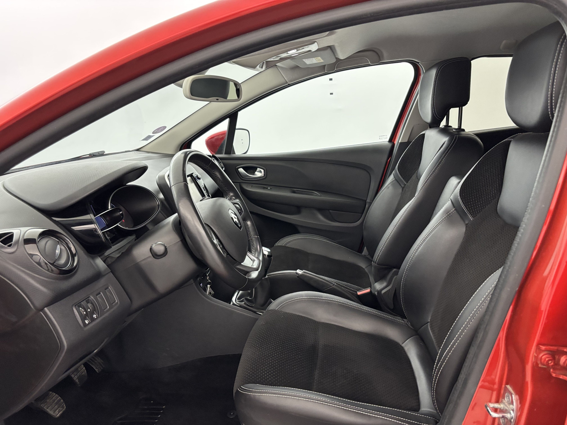Vente en ligne Renault Clio 4 Estate 0.9 TCe 90ch Intens au prix de 9 990 €