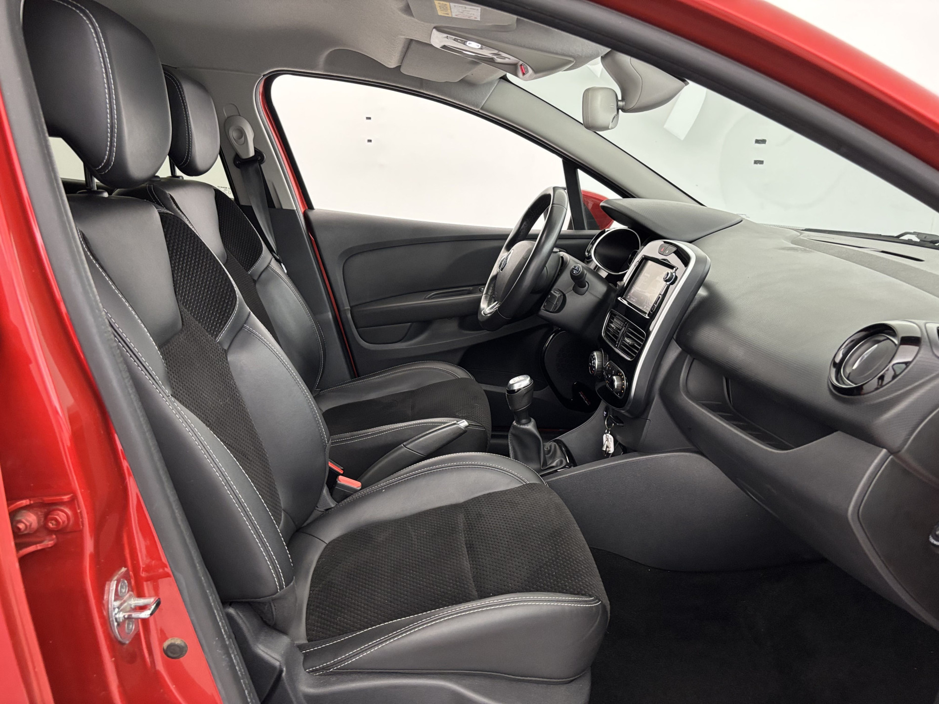Vente en ligne Renault Clio 4 Estate 0.9 TCe 90ch Intens au prix de 9 990 €