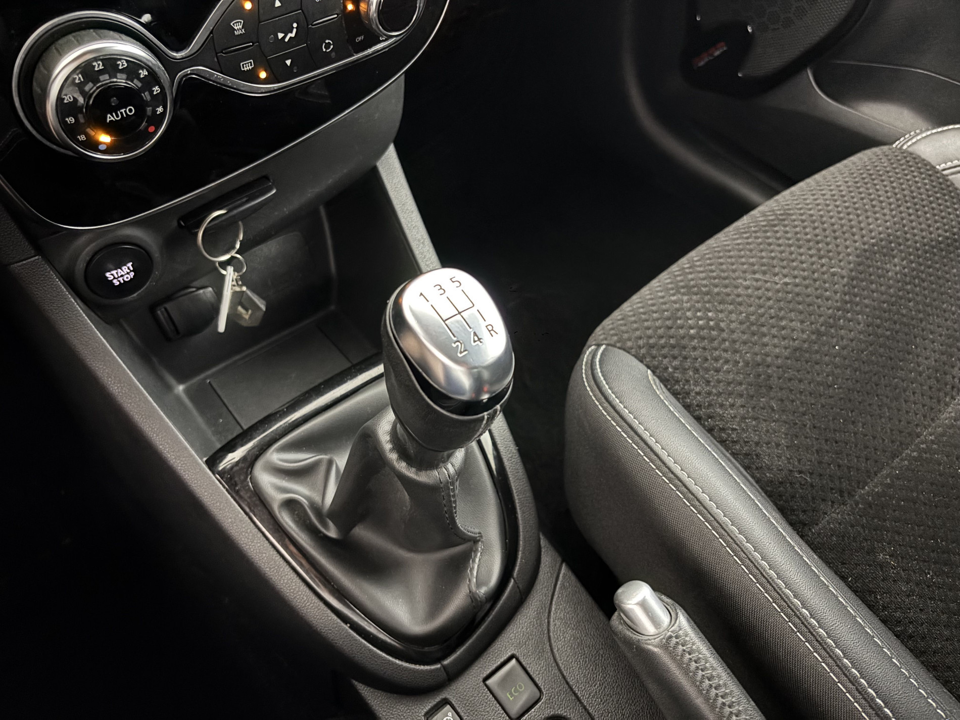 Vente en ligne Renault Clio 4 Estate 0.9 TCe 90ch Intens au prix de 9 990 €