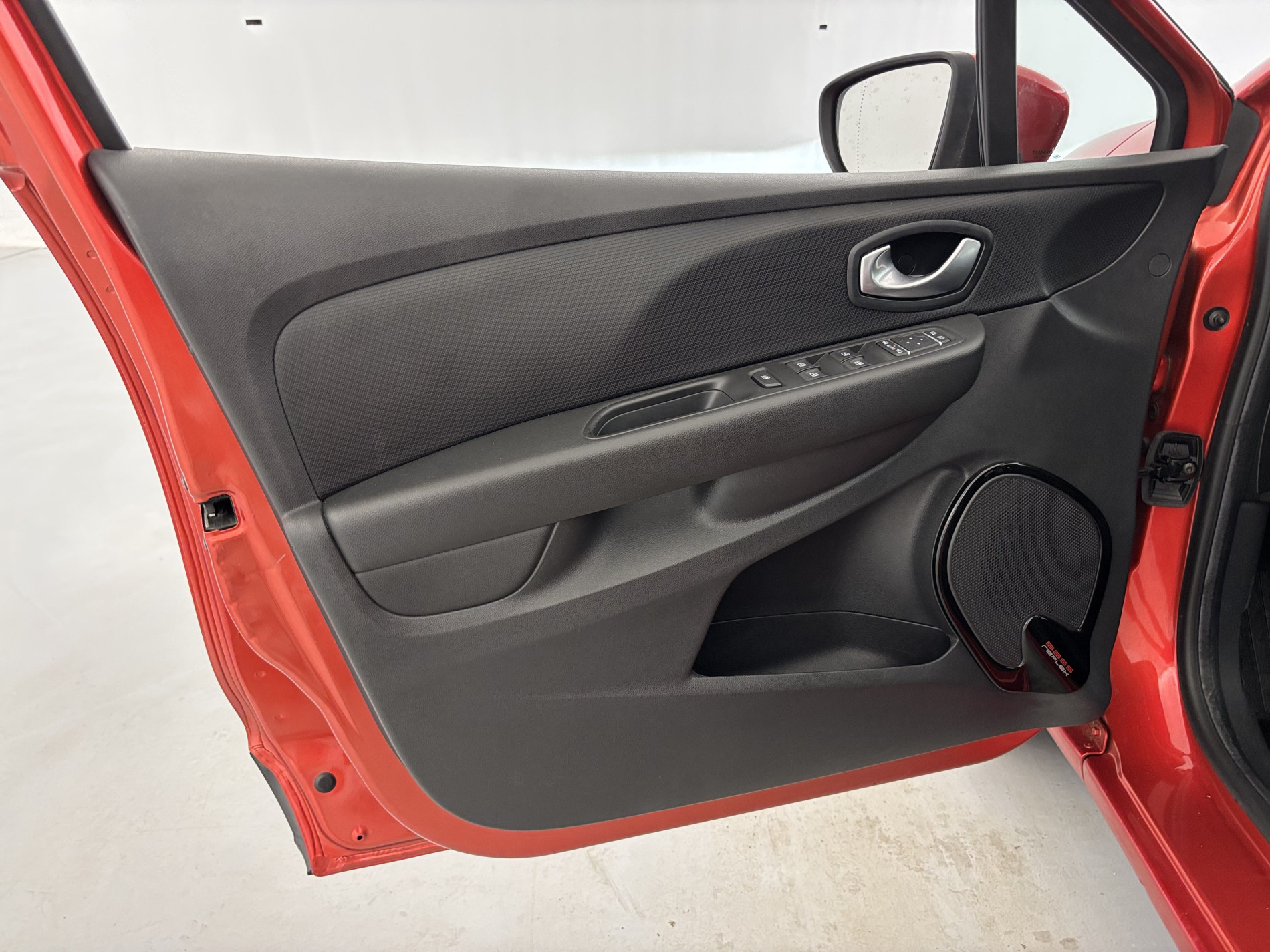 Vente en ligne Renault Clio 4 Estate 0.9 TCe 90ch Intens au prix de 9 990 €