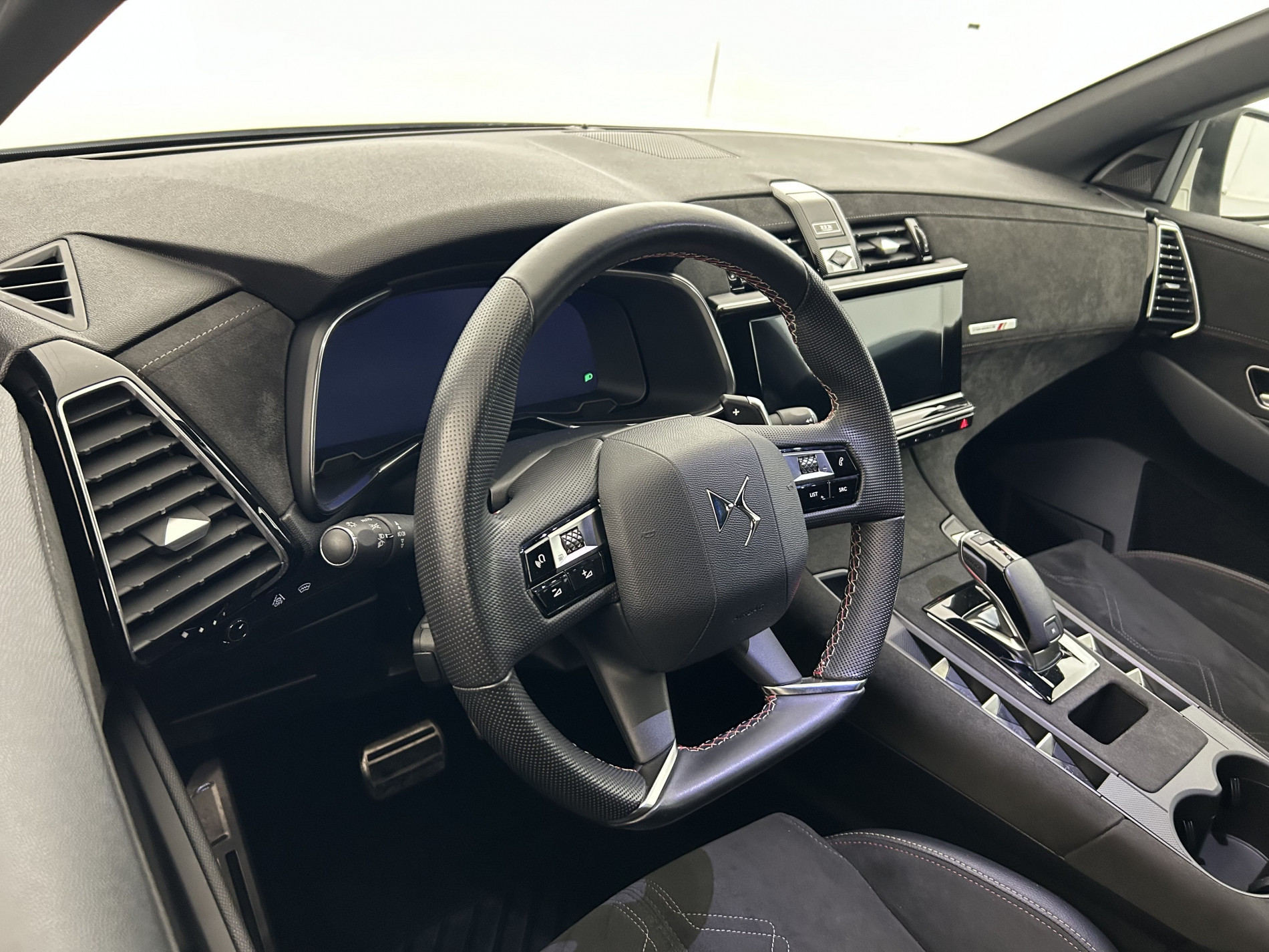 Vente en ligne Ds DS7 Crossback BlueHDi 130ch Performance Line Automatique Suréquipée au prix de 22 990 €