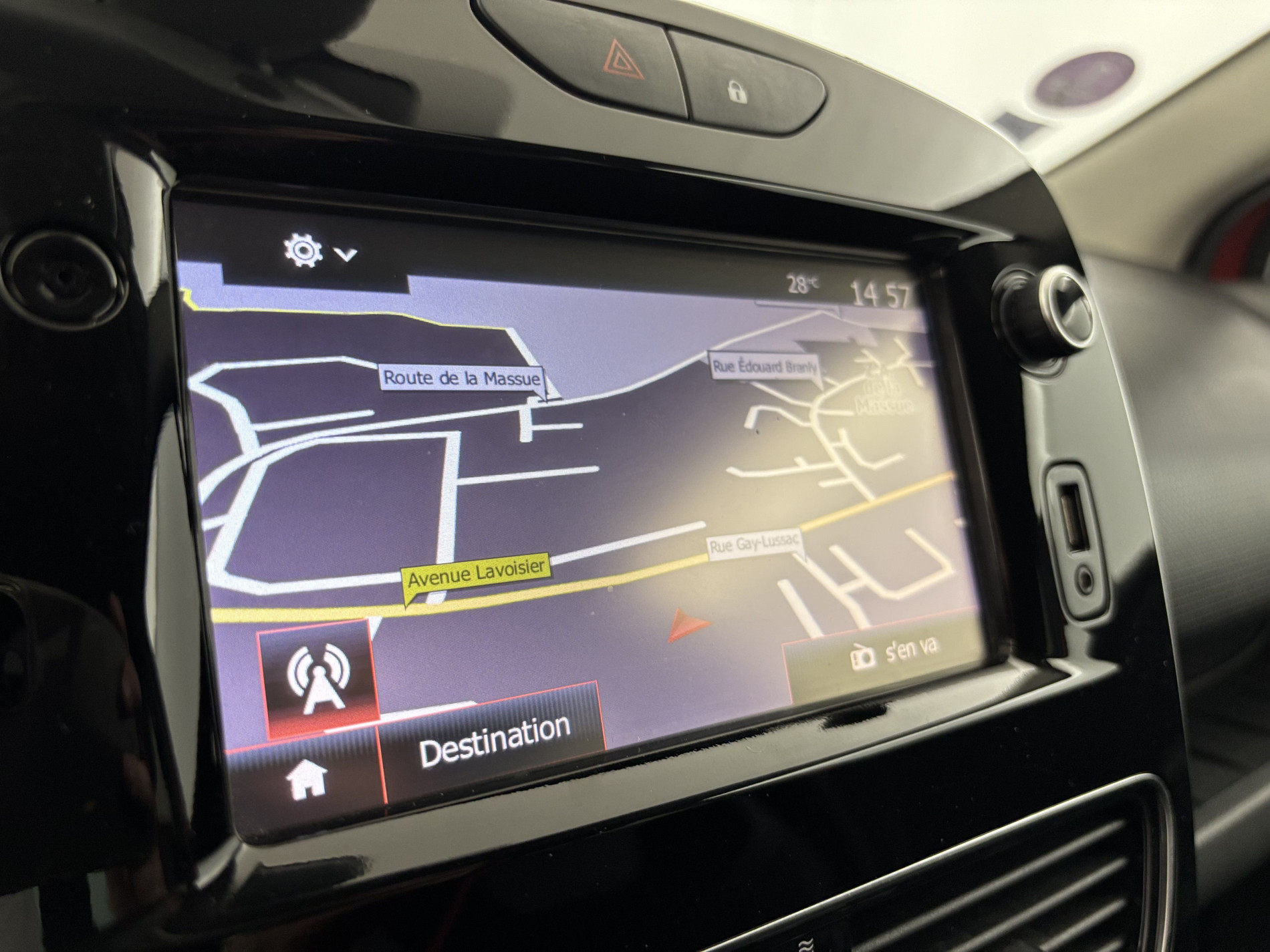 Vente en ligne Renault Clio 4 Estate 0.9 TCe 90ch Intens au prix de 9 990 €