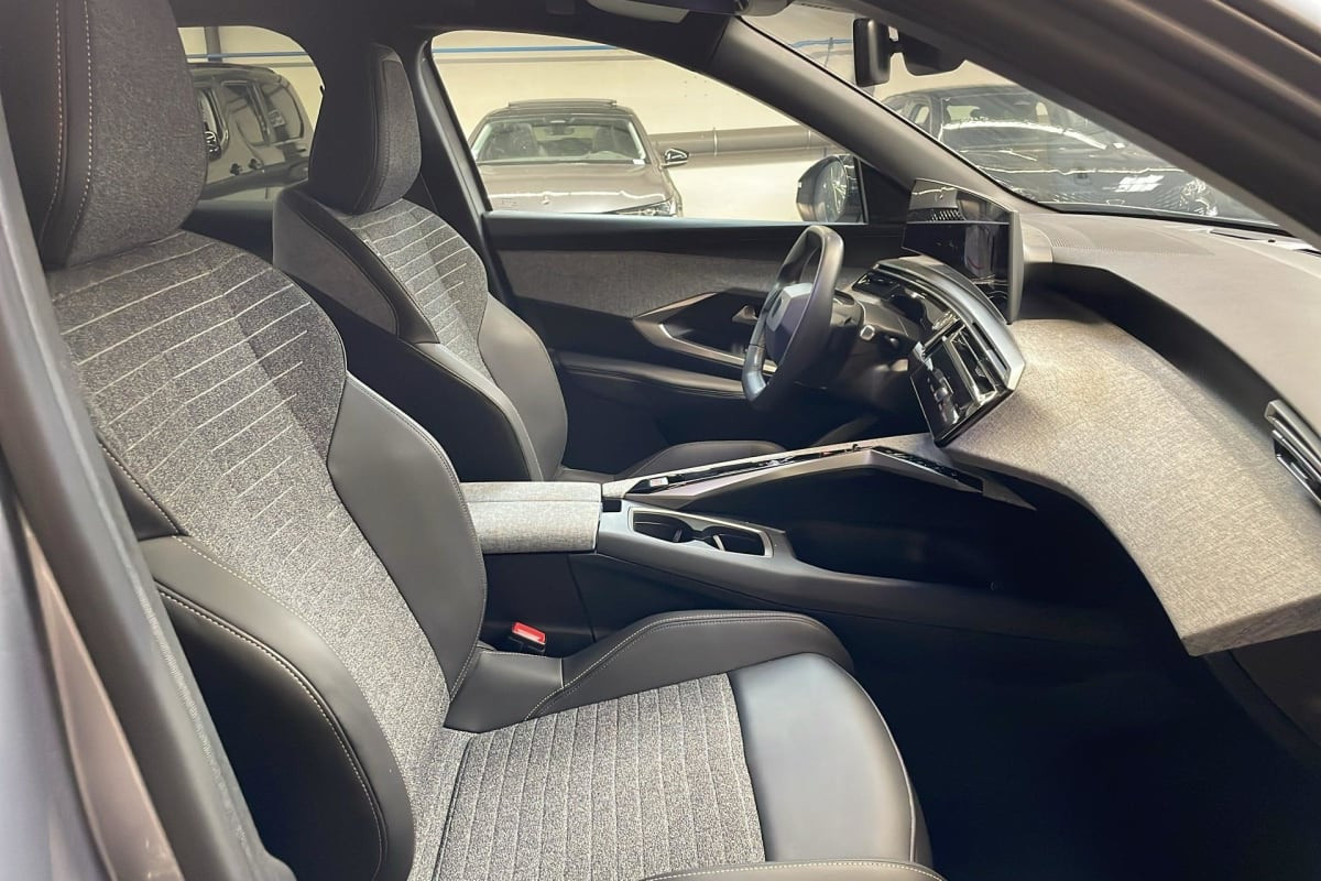 Vente en ligne Peugeot 3008 Hybrid 145 e-DCS6 Allure au prix de 27 070 €