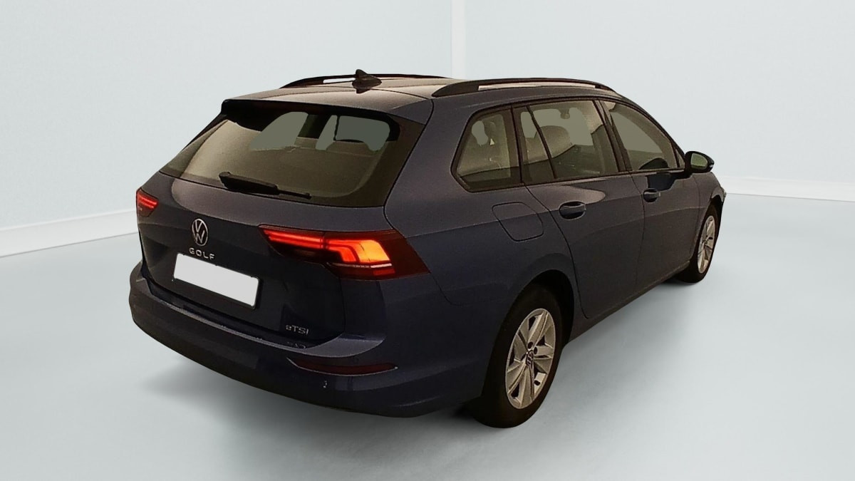 Vente en ligne Volkswagen Golf SW 1.5 ETSI EVO2 116 DSG7 LIFE PLUS au prix de 26 450 €