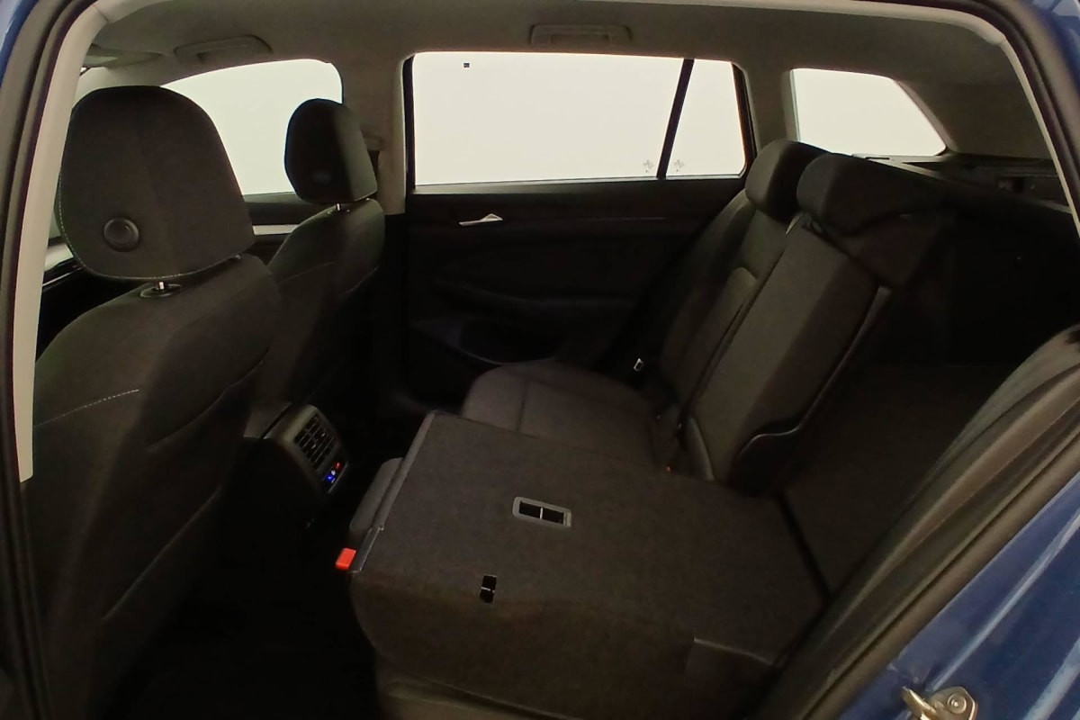 Vente en ligne Volkswagen Golf SW 1.5 ETSI EVO2 116 DSG7 LIFE PLUS au prix de 26 450 €