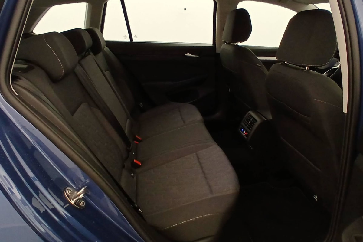 Vente en ligne Volkswagen Golf SW 1.5 ETSI EVO2 116 DSG7 LIFE PLUS au prix de 26 450 €