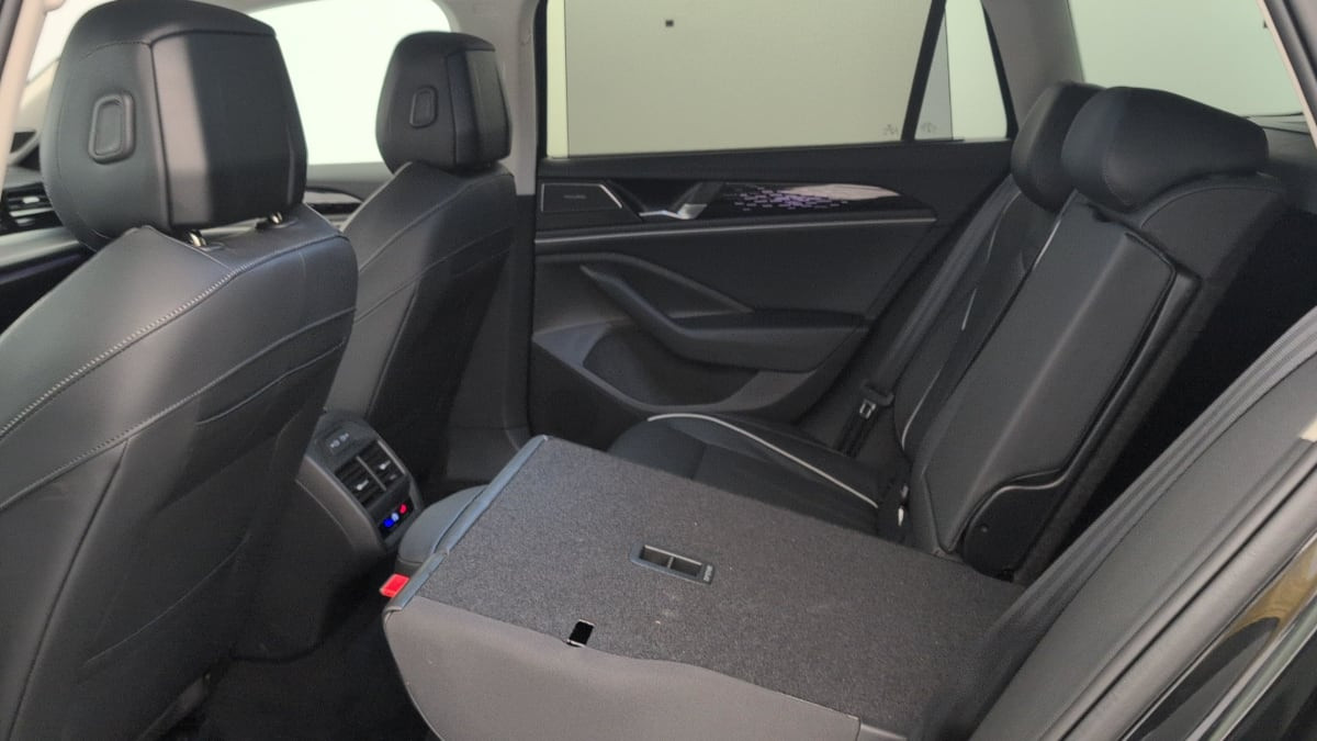 Vente en ligne Volkswagen Passat 2.0 TDI EVO SCR 122 DSG7 Life Plus au prix de 33 660 €