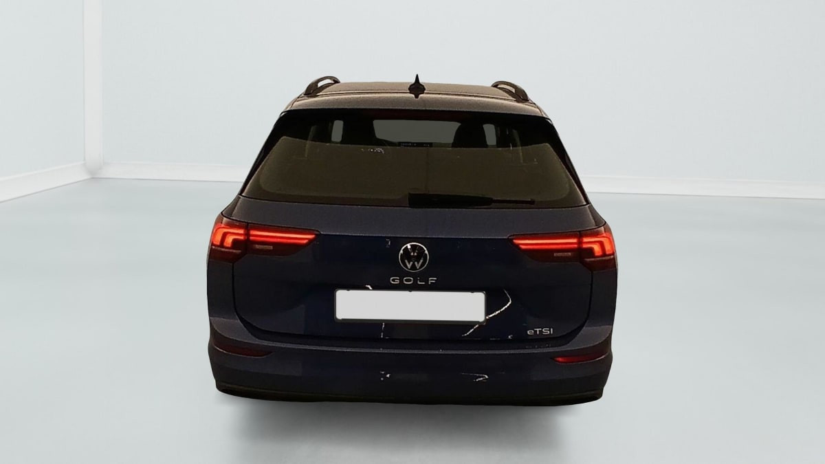 Vente en ligne Volkswagen Golf SW 1.5 ETSI EVO2 116 DSG7 LIFE PLUS au prix de 26 450 €