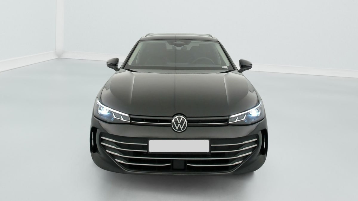 Vente en ligne Volkswagen Passat 2.0 TDI EVO SCR 122 DSG7 Life Plus au prix de 33 660 €