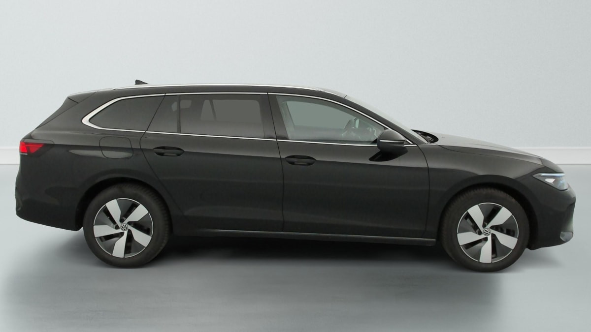 Vente en ligne Volkswagen Passat 2.0 TDI EVO SCR 122 DSG7 Life Plus au prix de 33 660 €