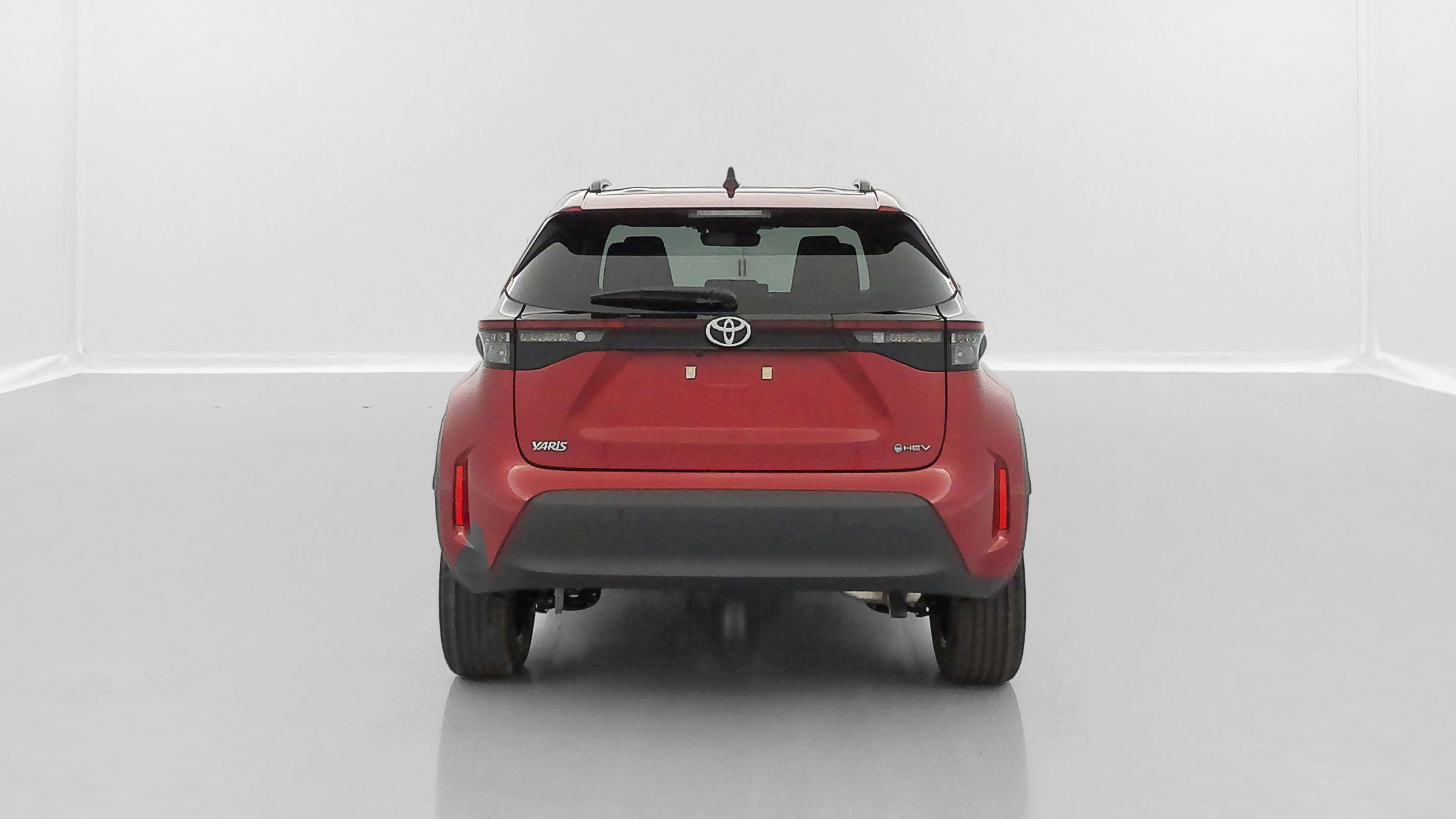 Vente en ligne Toyota Yaris Cross YARIS CROSS 1.5 Hybride 130h Design e-CVT au prix de 28 900 €
