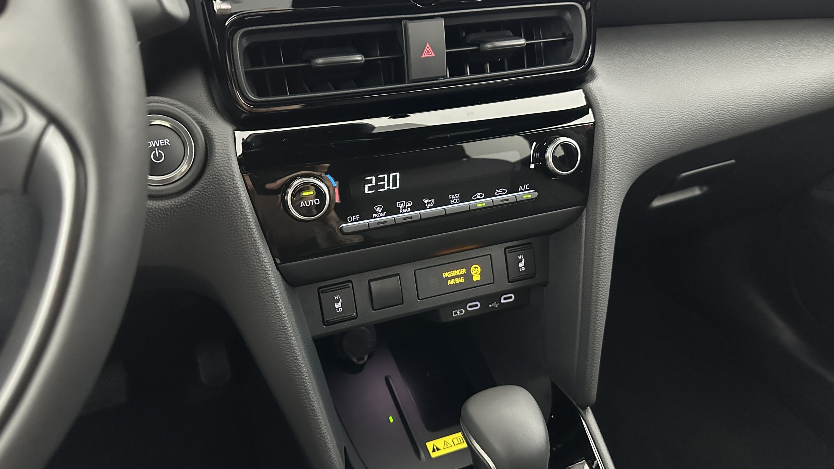 Vente en ligne Toyota Yaris Cross YARIS CROSS 1.5 Hybride 130h Design e-CVT au prix de 28 900 €