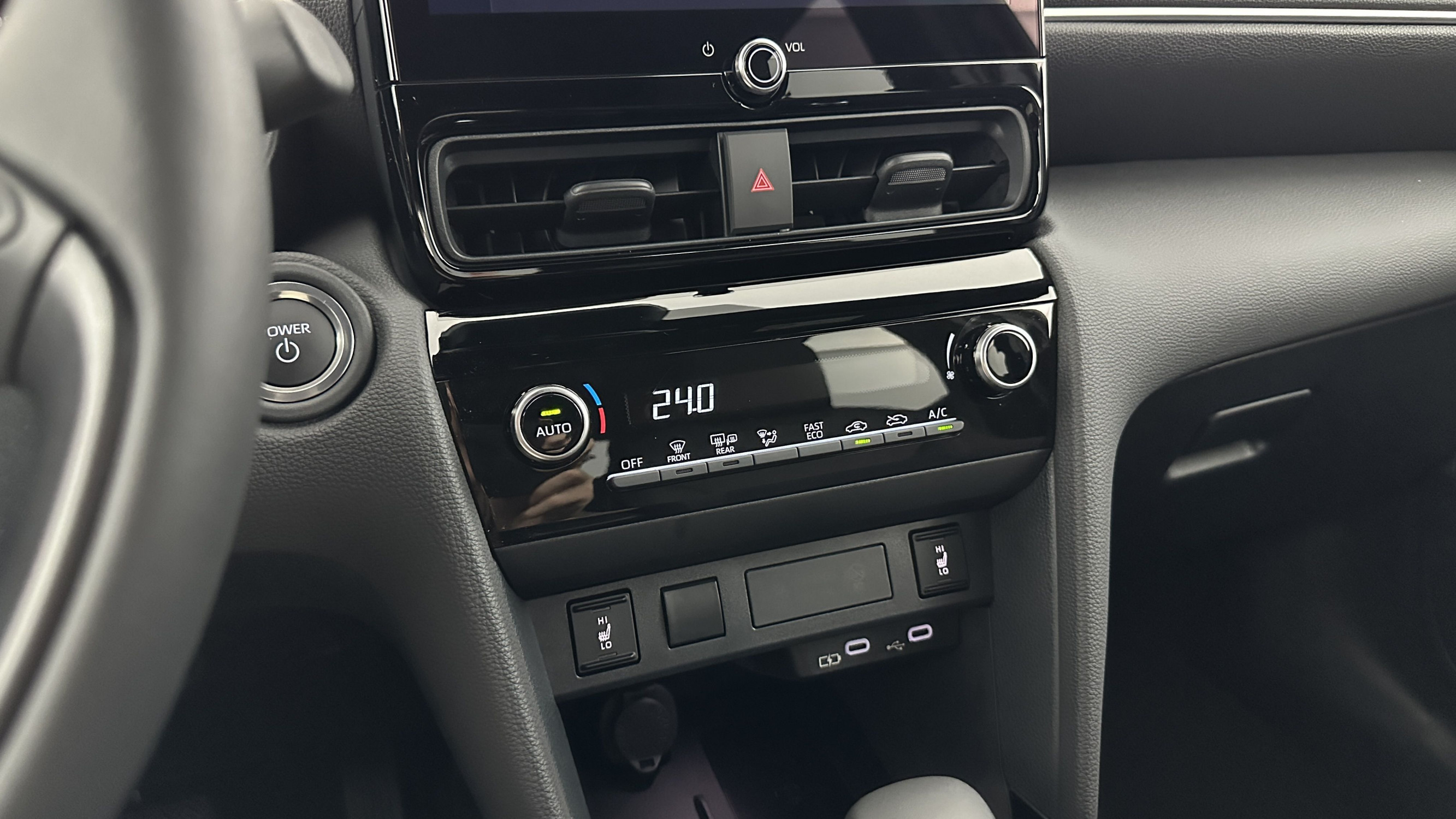 Vente en ligne Toyota Yaris Cross YARIS CROSS 1.5 Hybride 130h Design e-CVT au prix de 28 900 €