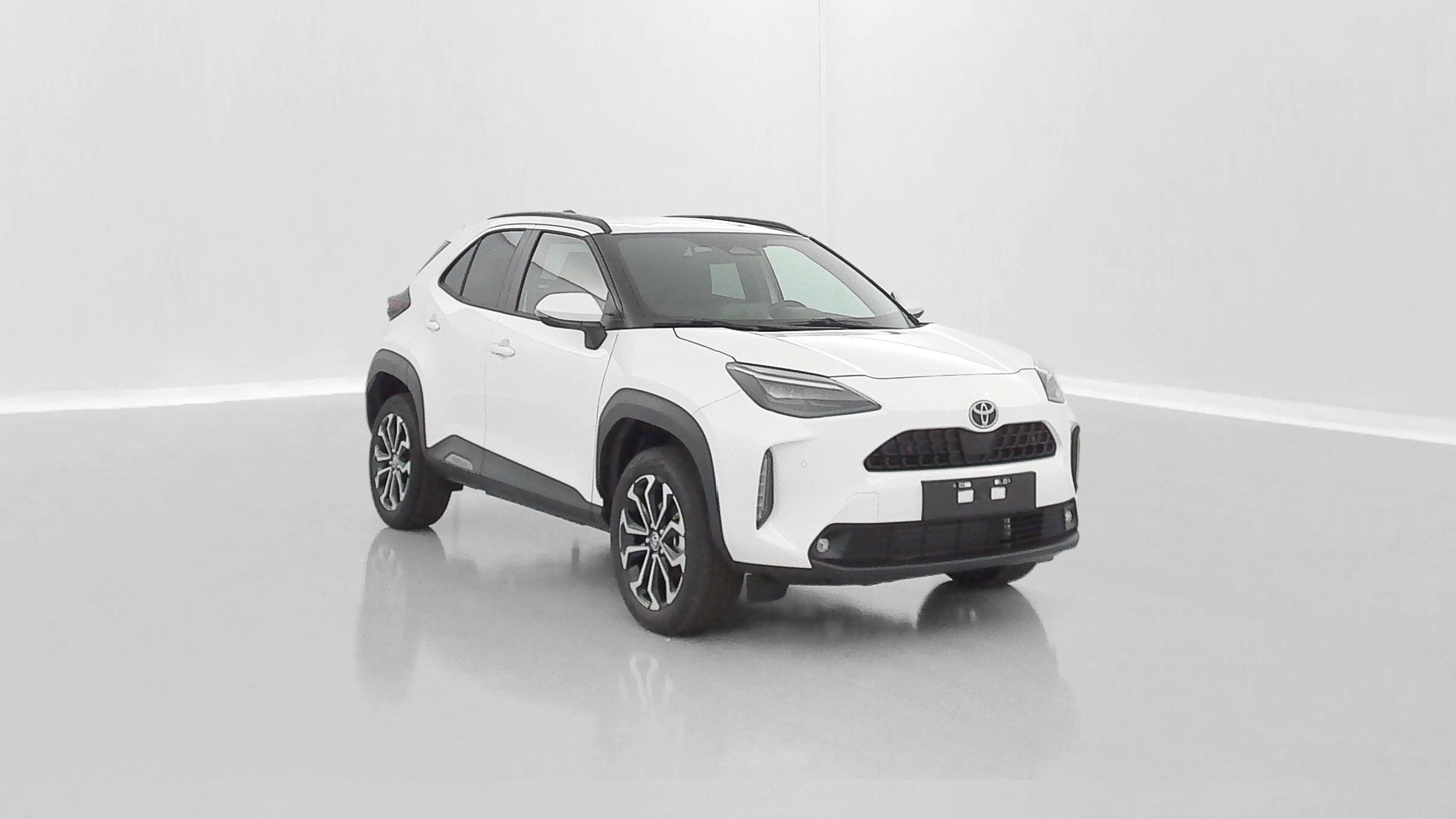 Vente en ligne Toyota Yaris Cross YARIS CROSS 1.5 Hybride 130h Design e-CVT au prix de 28 900 €