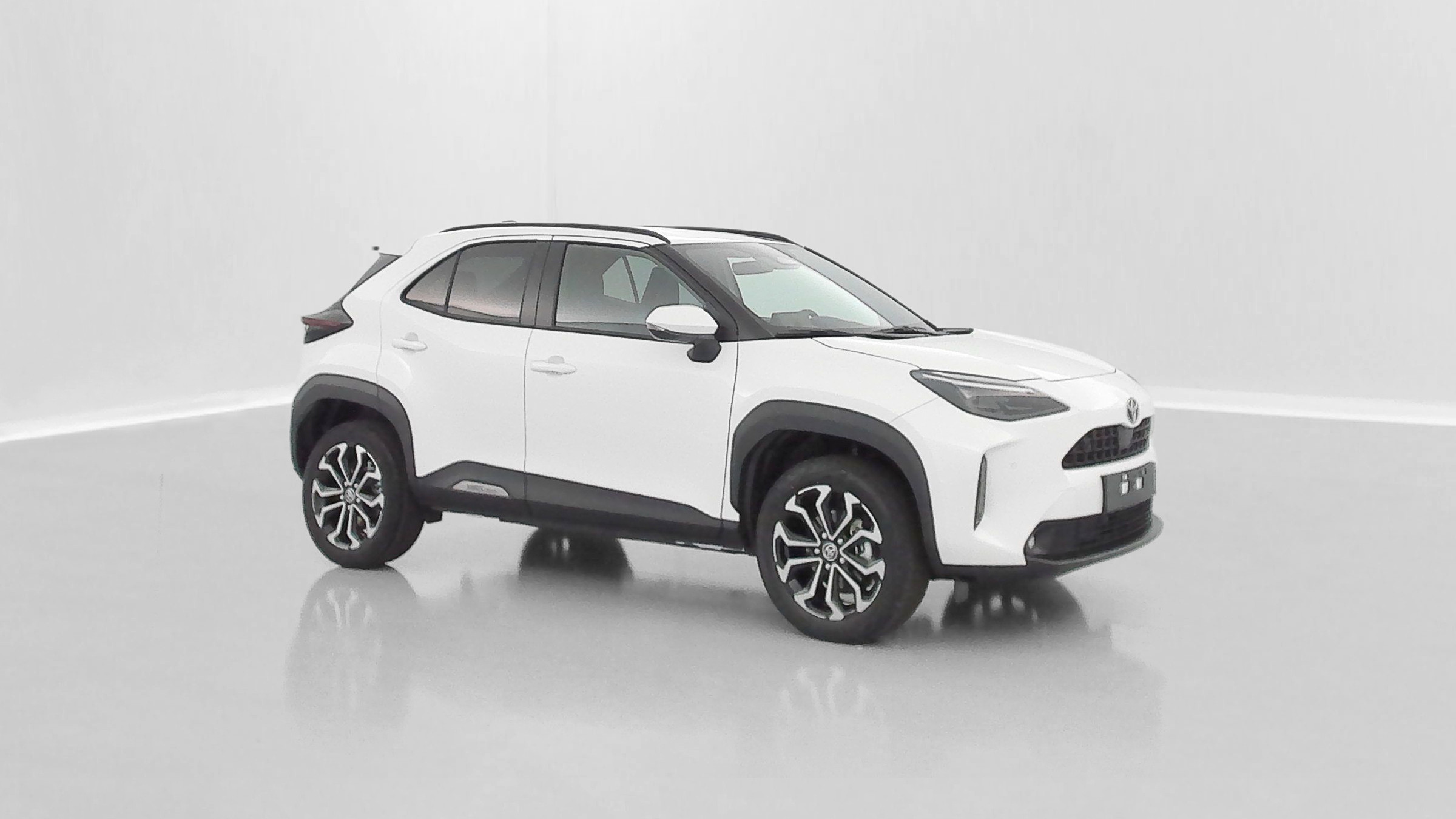 Vente en ligne Toyota Yaris Cross YARIS CROSS 1.5 Hybride 130h Design e-CVT au prix de 28 900 €