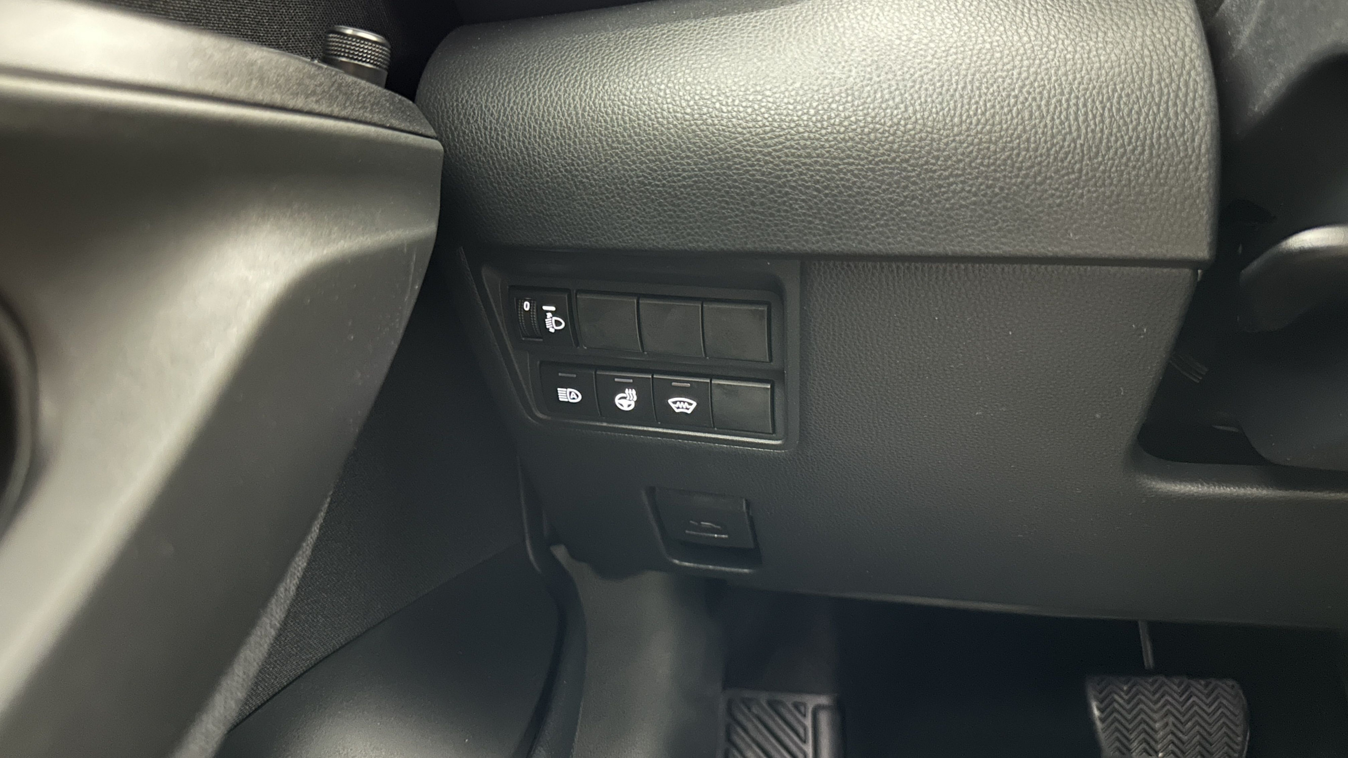 Vente en ligne Toyota Yaris Cross YARIS CROSS 1.5 Hybride 130h Design e-CVT au prix de 28 900 €