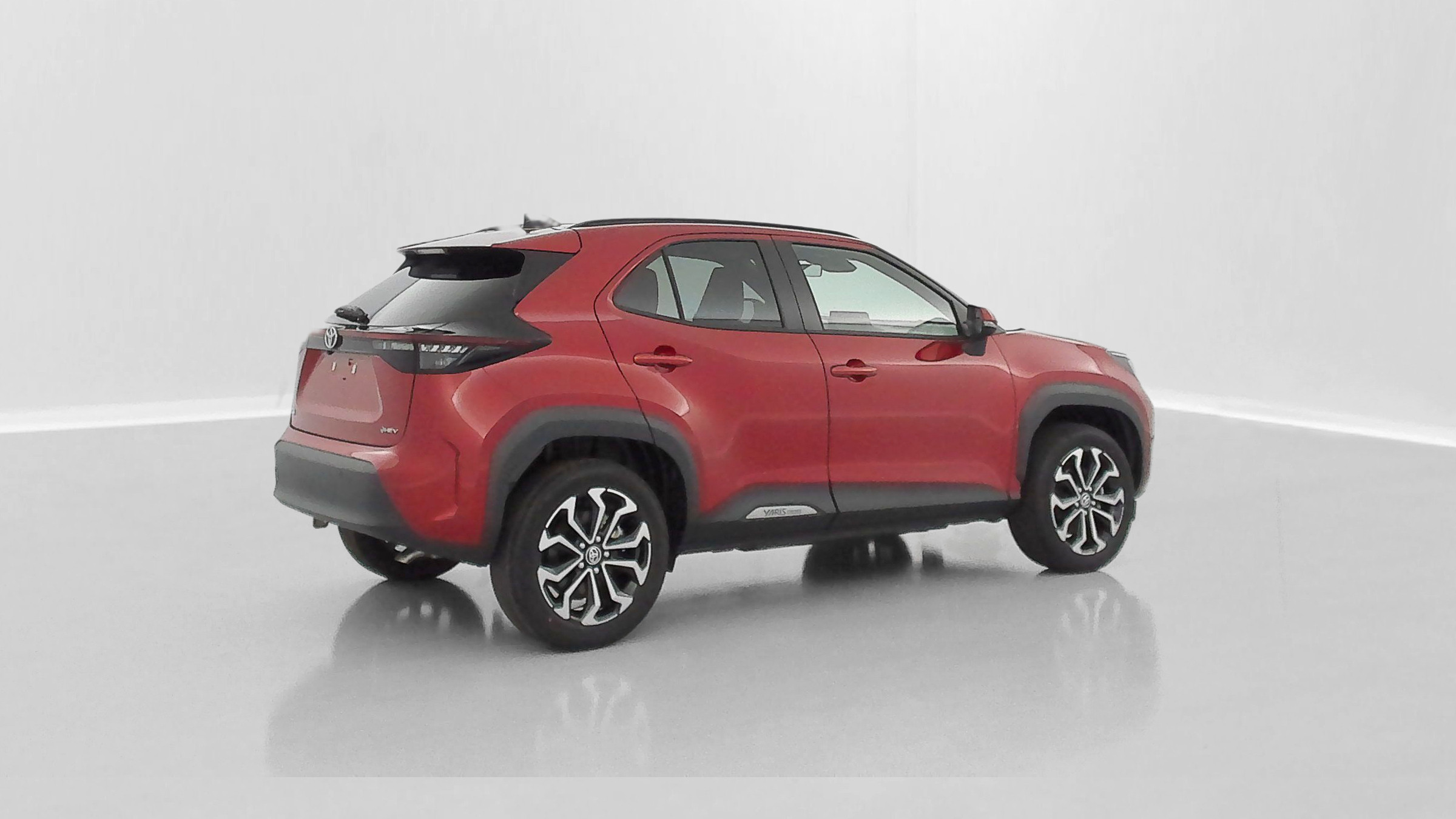 Vente en ligne Toyota Yaris Cross YARIS CROSS 1.5 Hybride 130h Design e-CVT au prix de 28 900 €