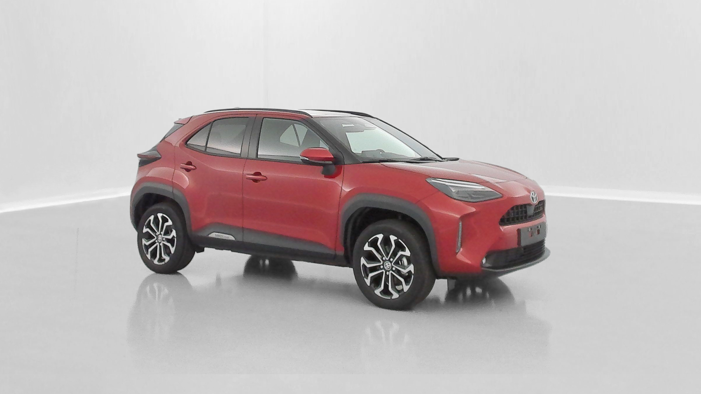 Vente en ligne Toyota Yaris Cross YARIS CROSS 1.5 Hybride 130h Design e-CVT au prix de 28 900 €
