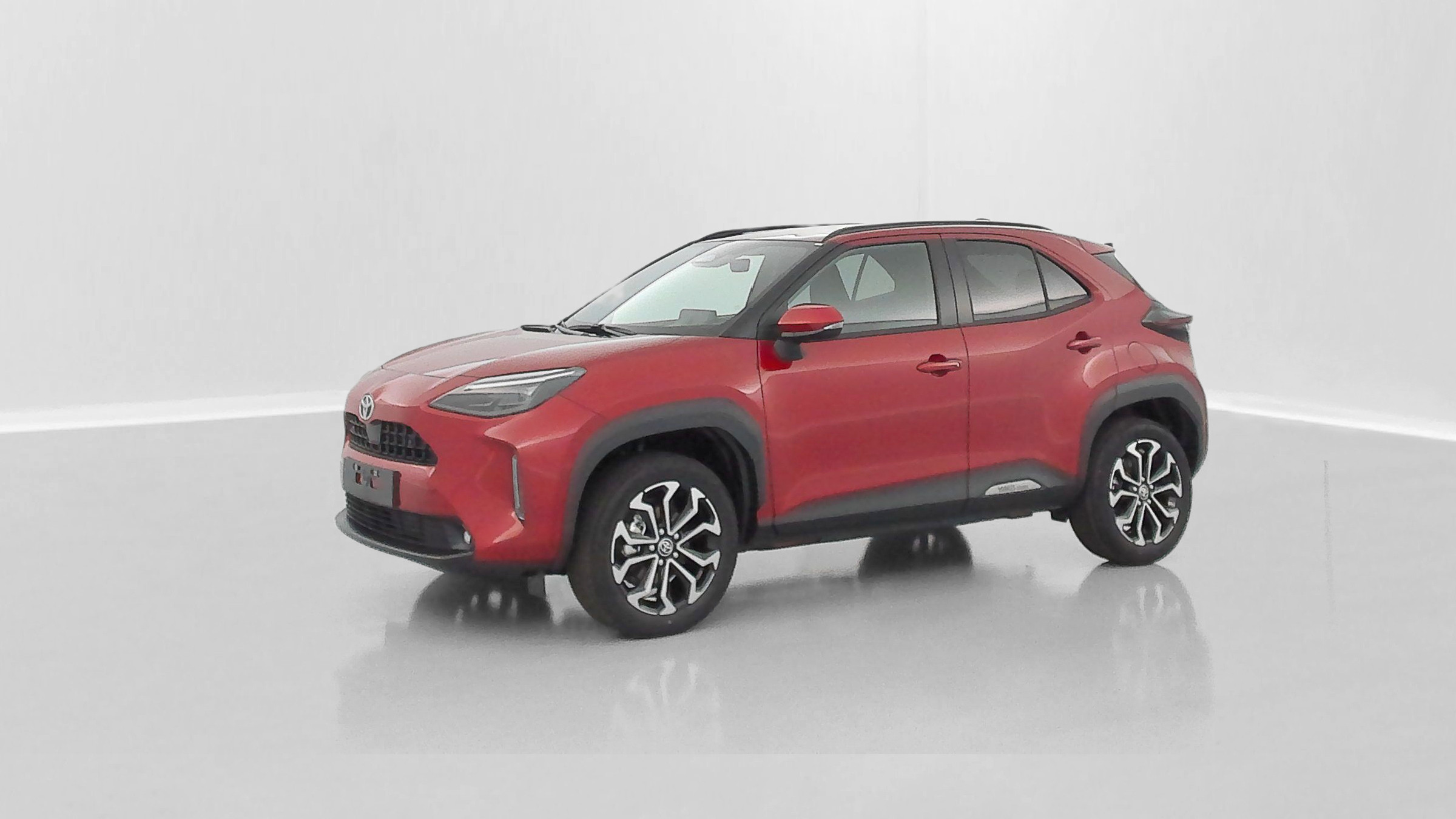Vente en ligne Toyota Yaris Cross YARIS CROSS 1.5 Hybride 130h Design e-CVT au prix de 28 900 €