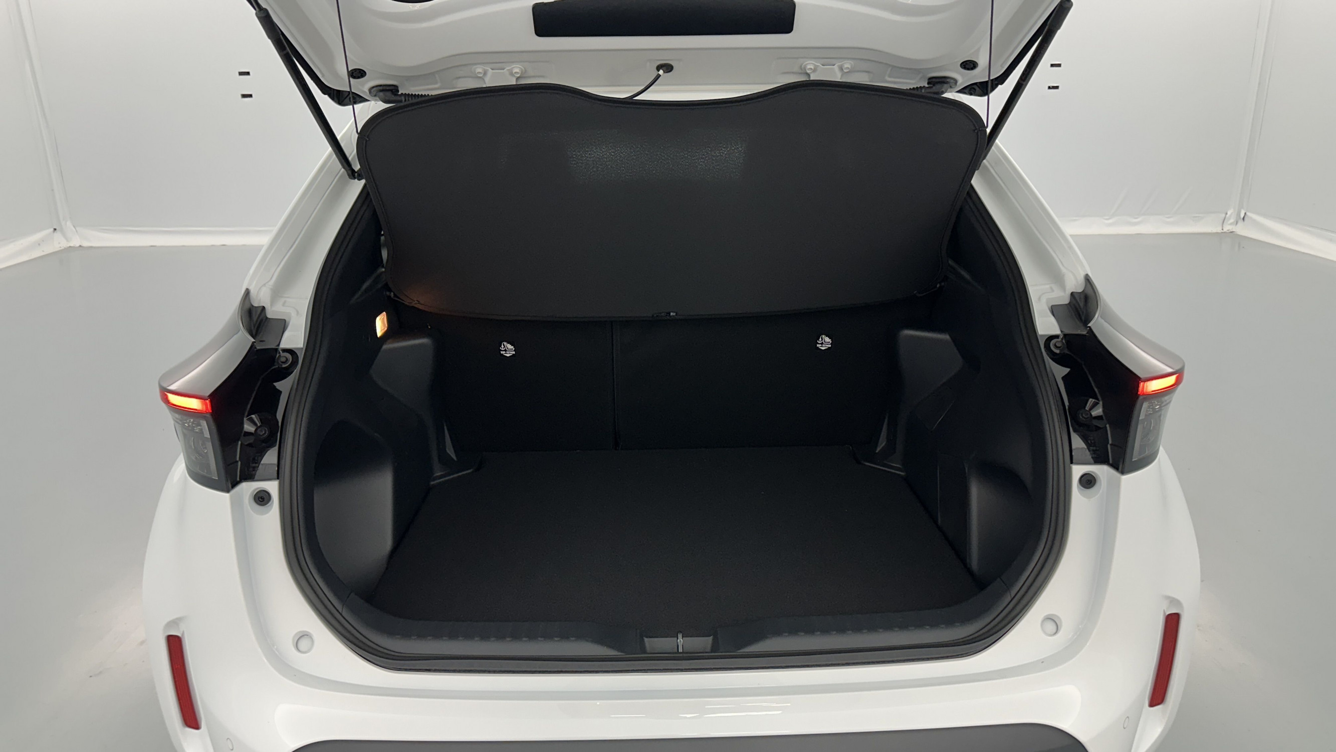 Vente en ligne Toyota Yaris Cross YARIS CROSS 1.5 Hybride 130h Design e-CVT au prix de 28 900 €