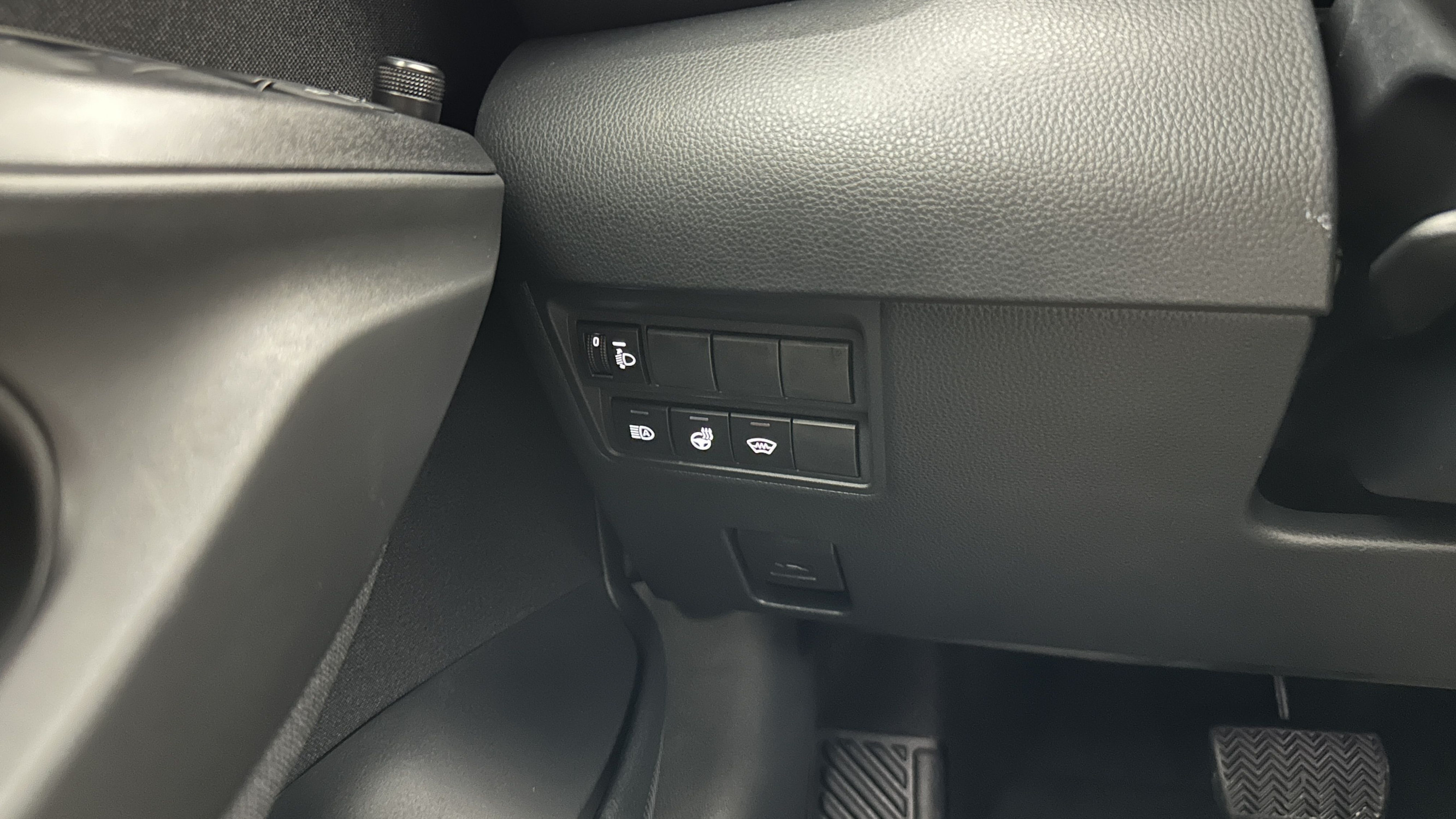 Vente en ligne Toyota Yaris Cross YARIS CROSS 1.5 Hybride 130h Design e-CVT au prix de 28 900 €