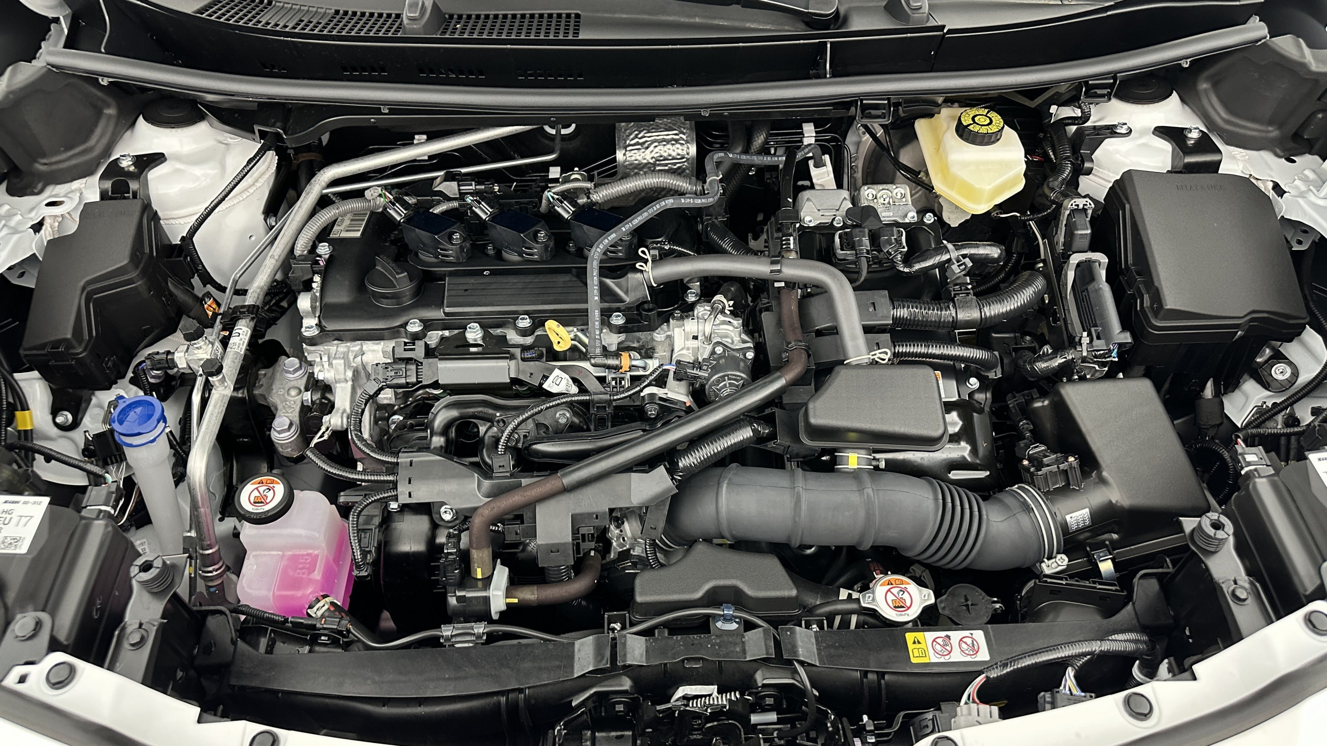 Vente en ligne Toyota Yaris Cross YARIS CROSS 1.5 Hybride 130h Design e-CVT au prix de 28 900 €
