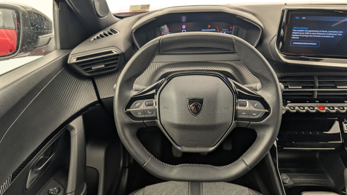 Vente en ligne Peugeot 2008 PureTech 100 S S BVM6 Allure au prix de 16 150 €