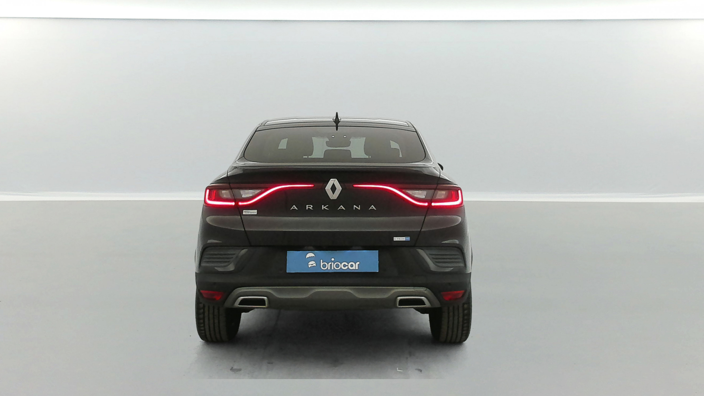 Vente en ligne Renault Arkana 1.6 E-Tech 145ch RS Line Suréquipé au prix de 17 990 €